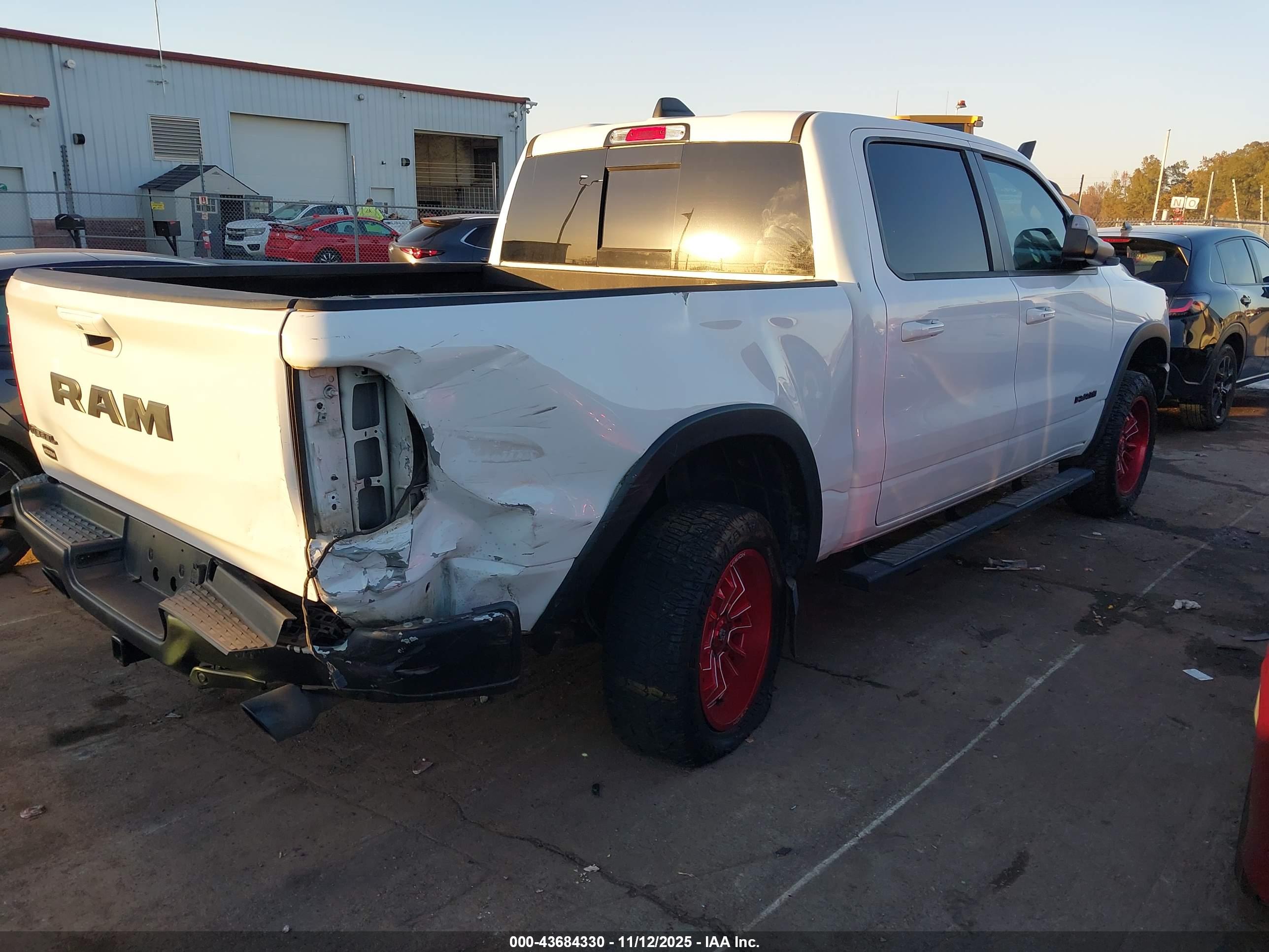 RAM 1500 image 4