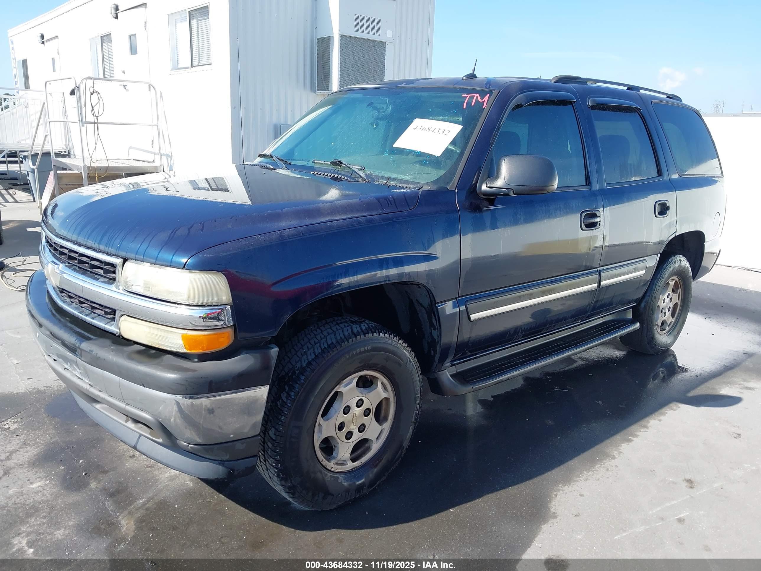 CHEVROLET TAHOE image 2