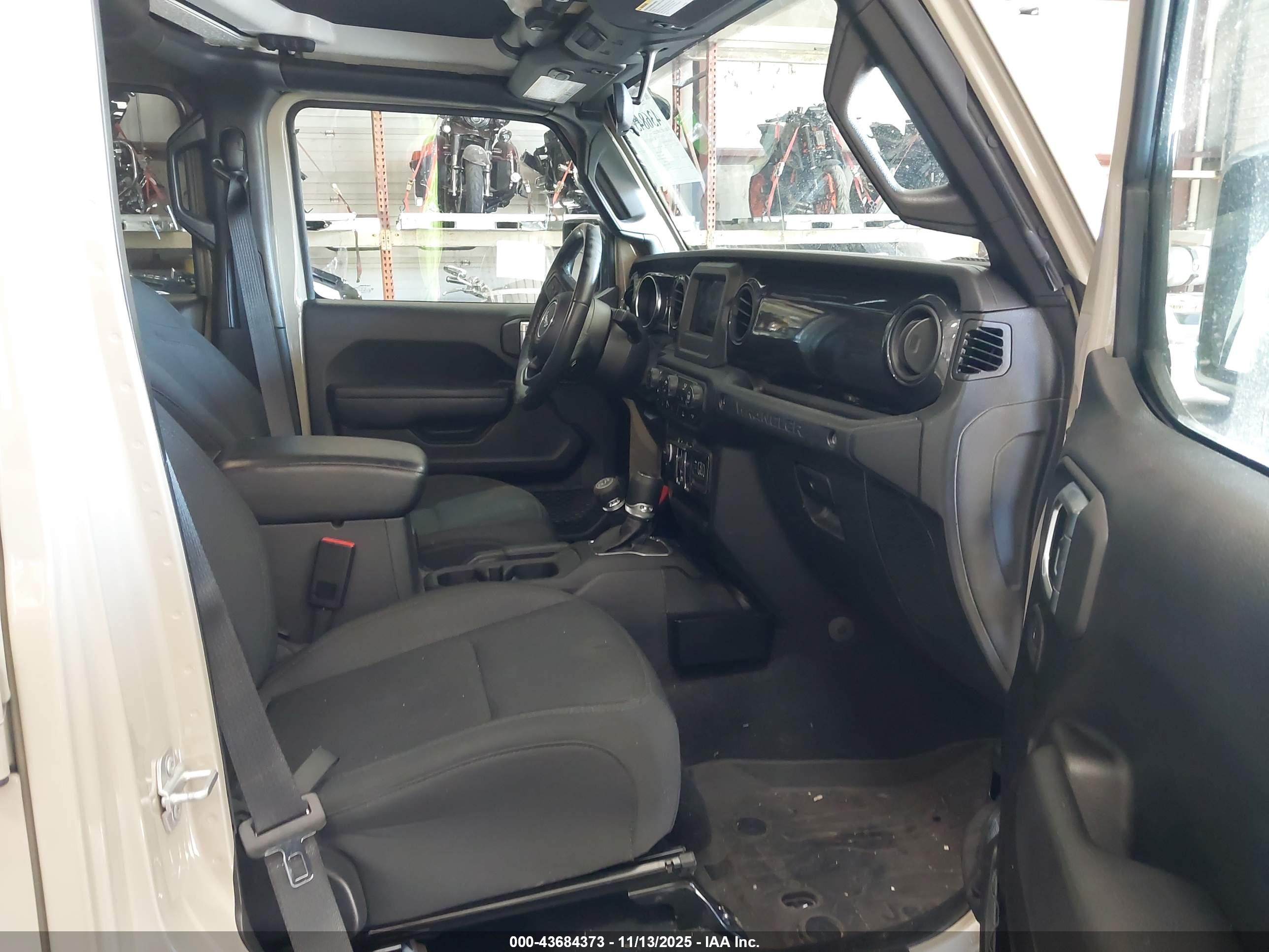 JEEP WRANGLER image 5