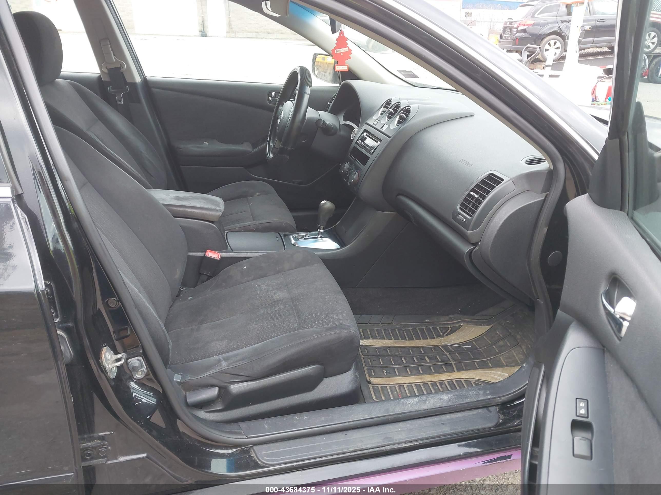 NISSAN ALTIMA image 5