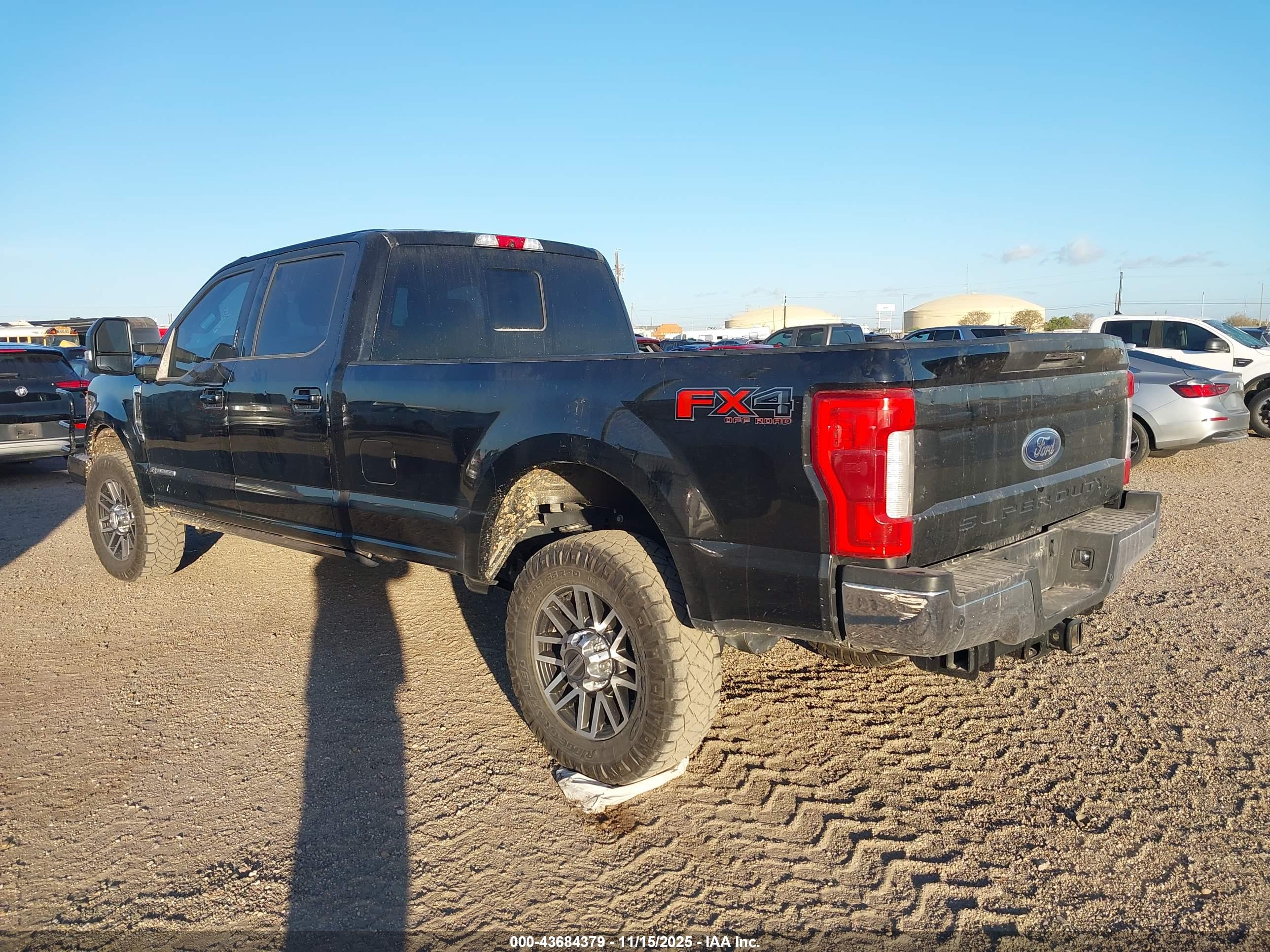 FORD F-350 image 3