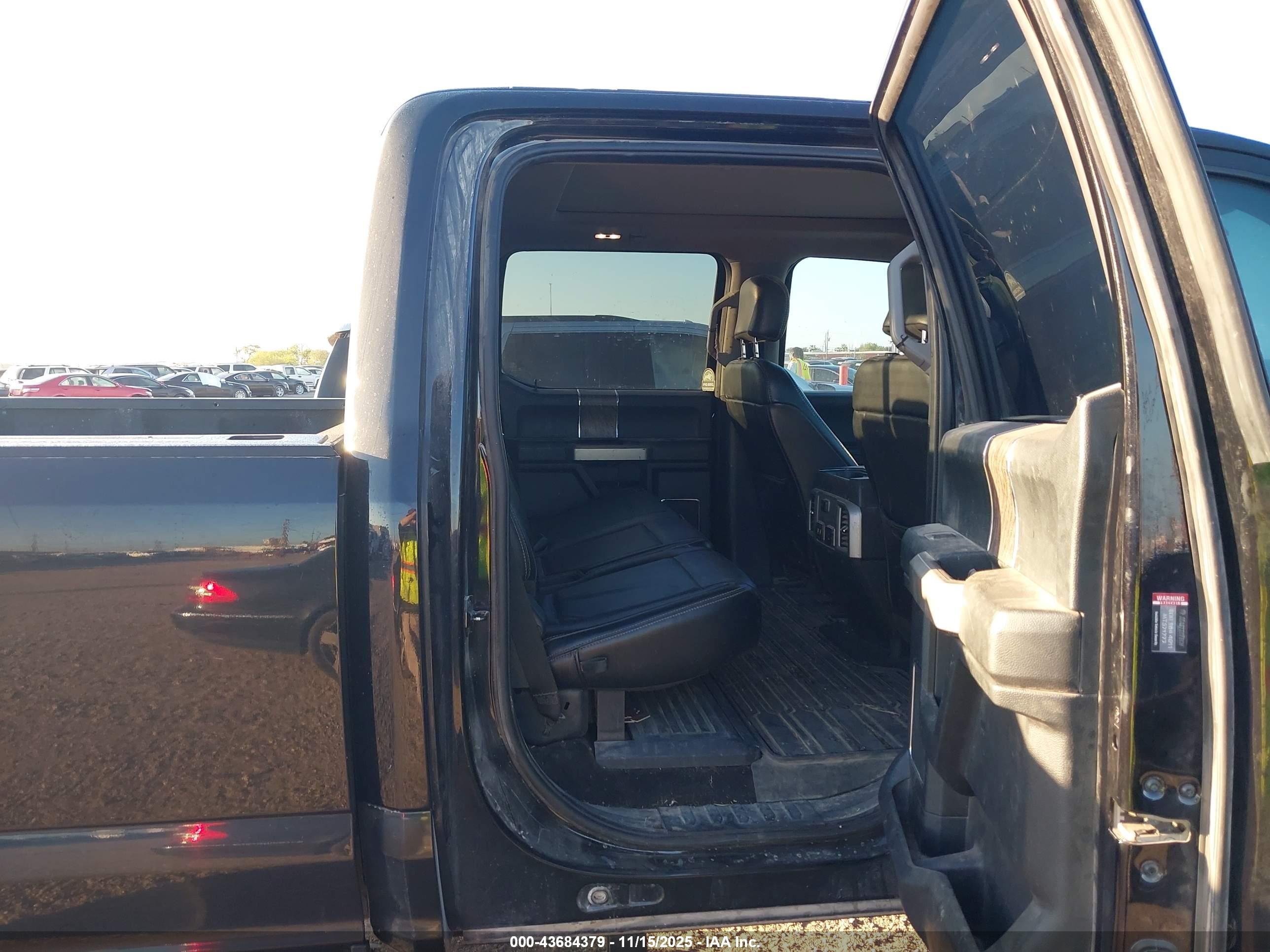 FORD F-350 image 8