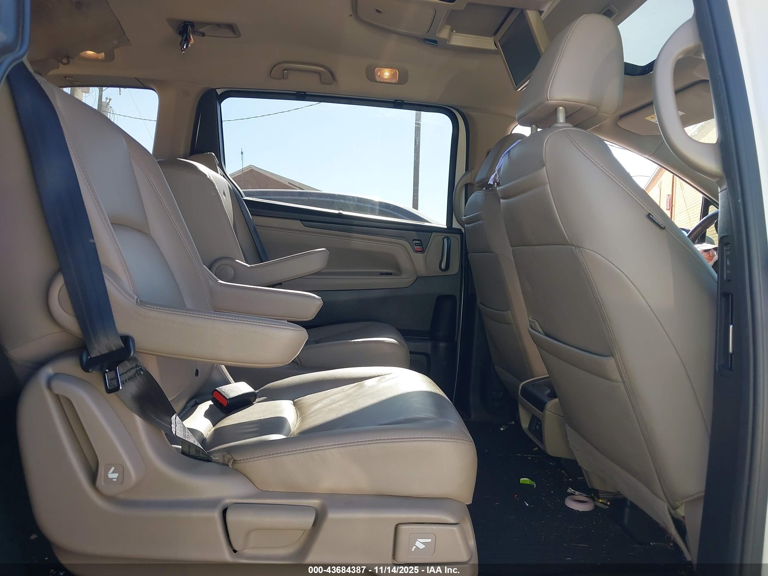 HONDA ODYSSEY image 8