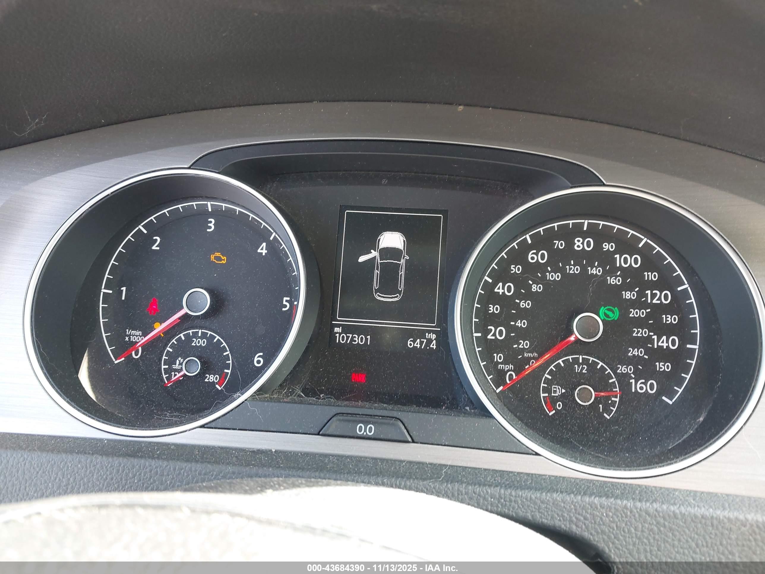 VOLKSWAGEN GOLF image 7