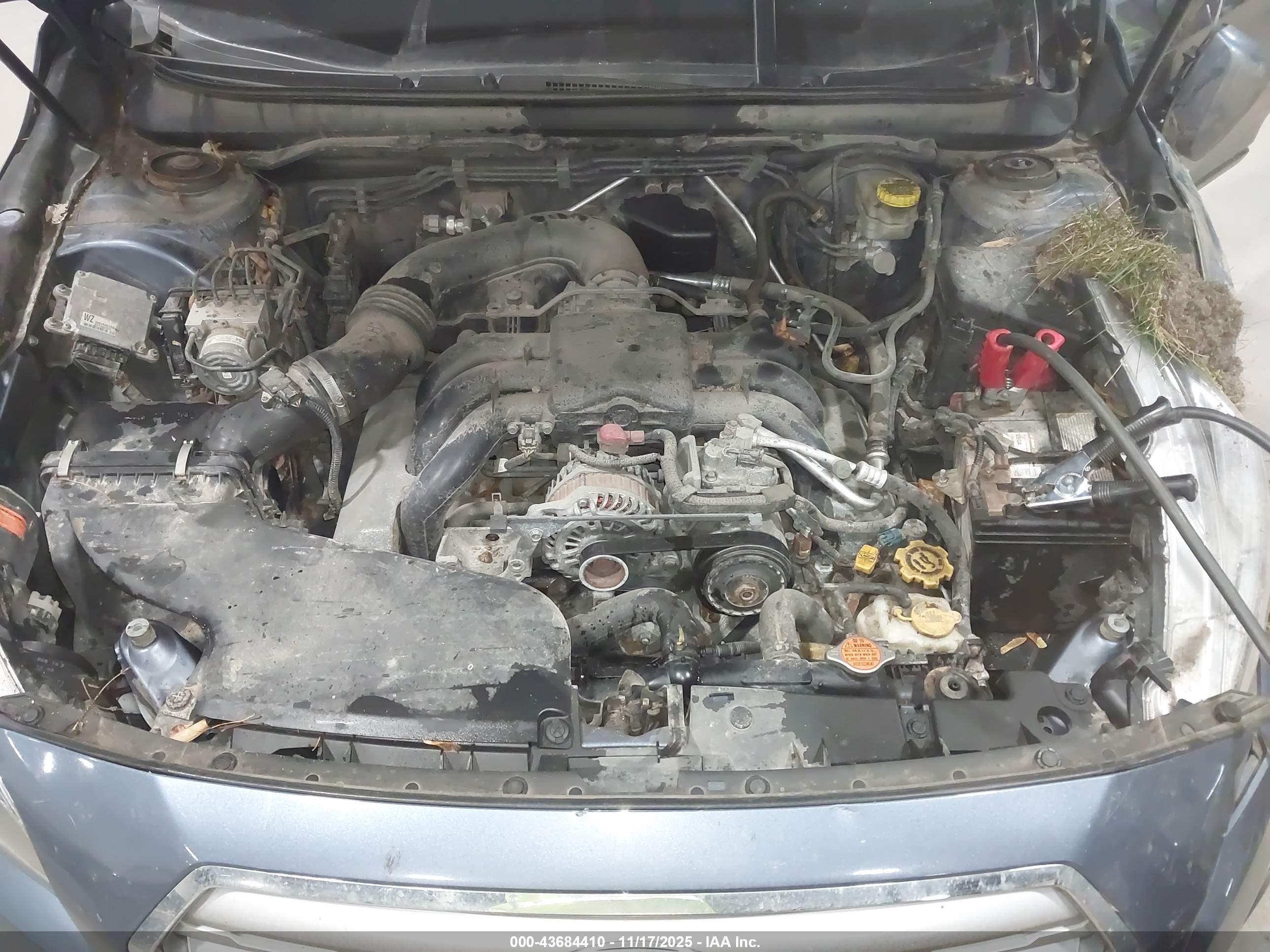 SUBARU OUTBACK image 10