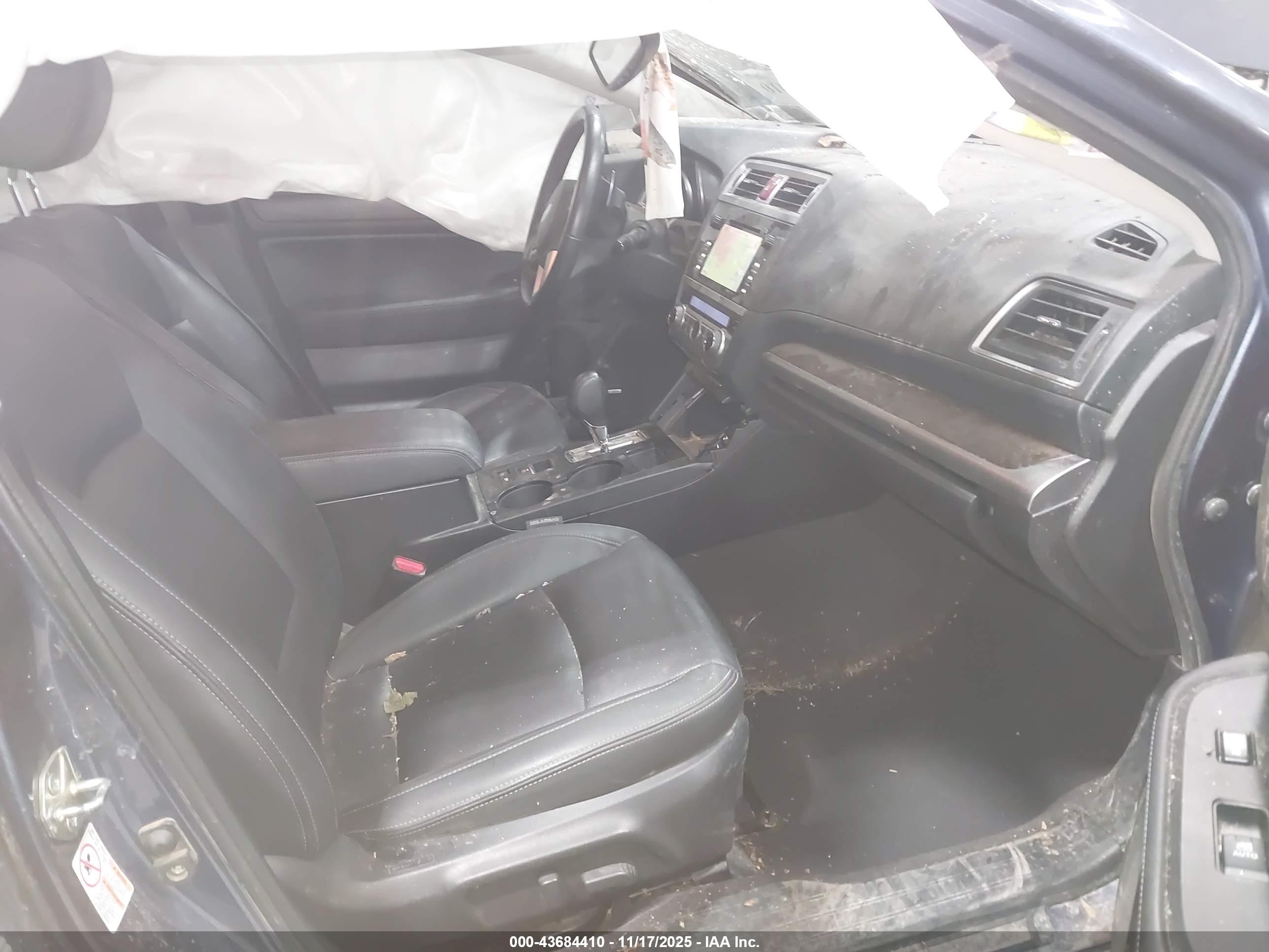 SUBARU OUTBACK image 5