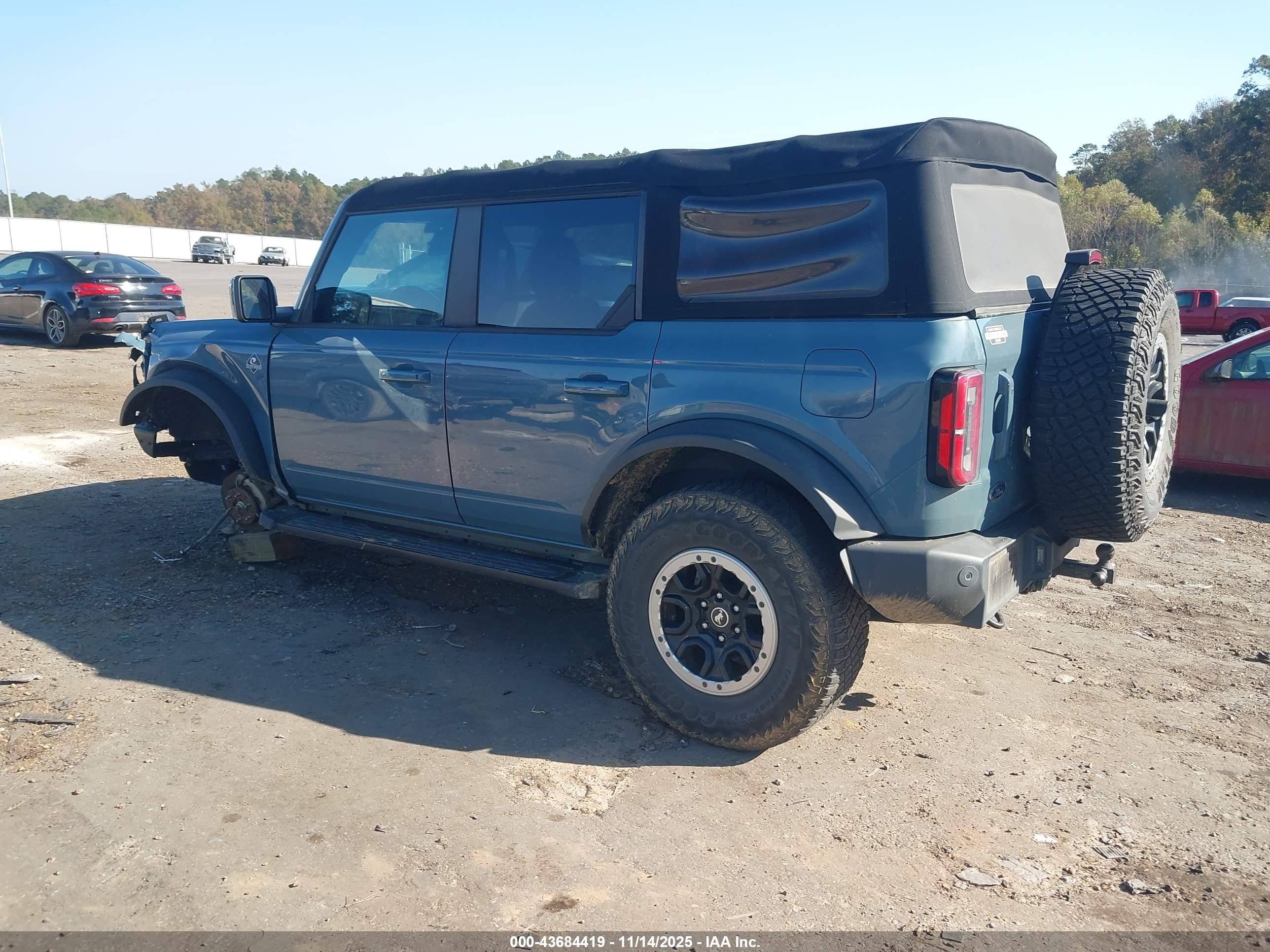 FORD BRONCO image 3