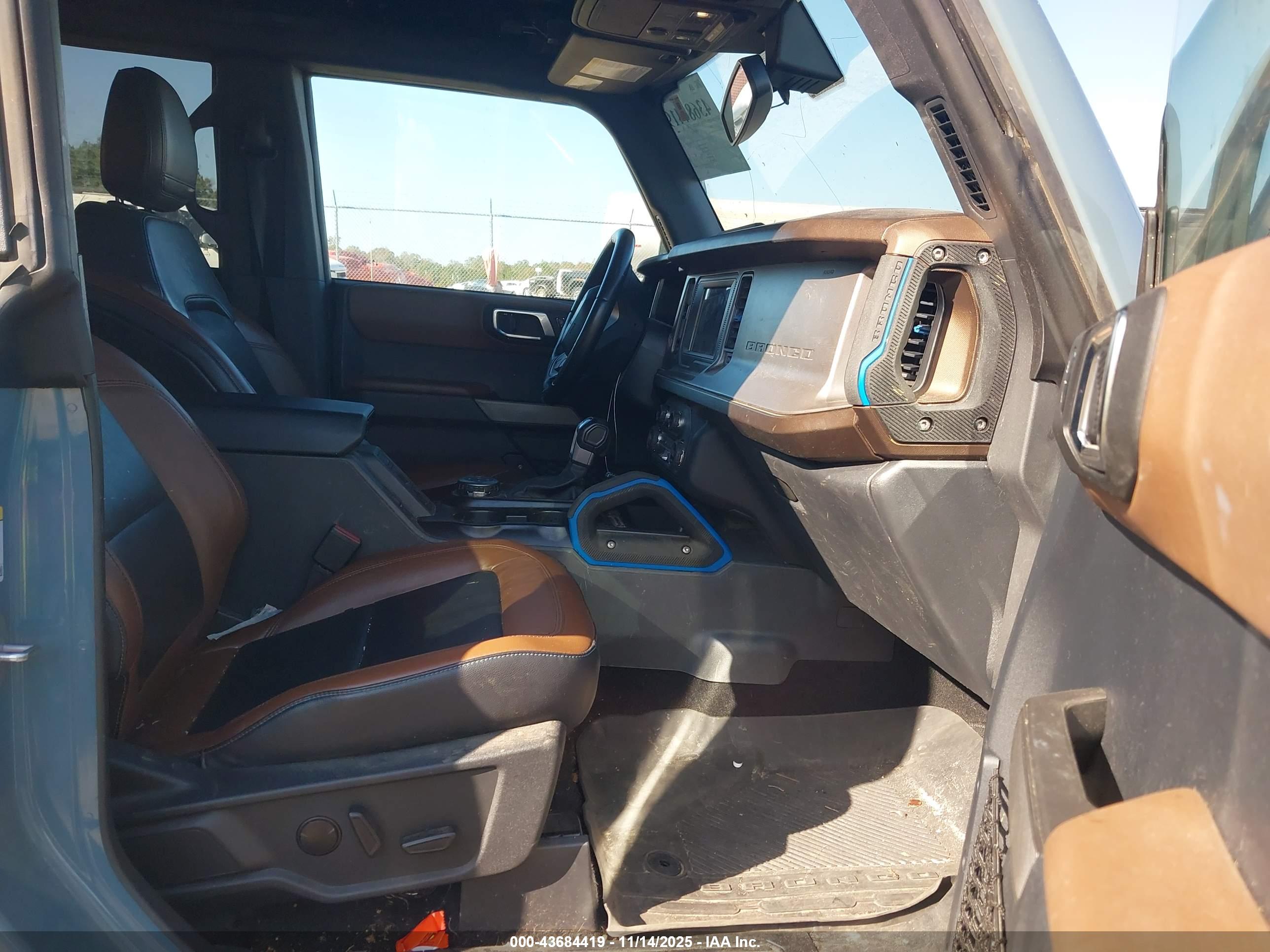 FORD BRONCO image 5