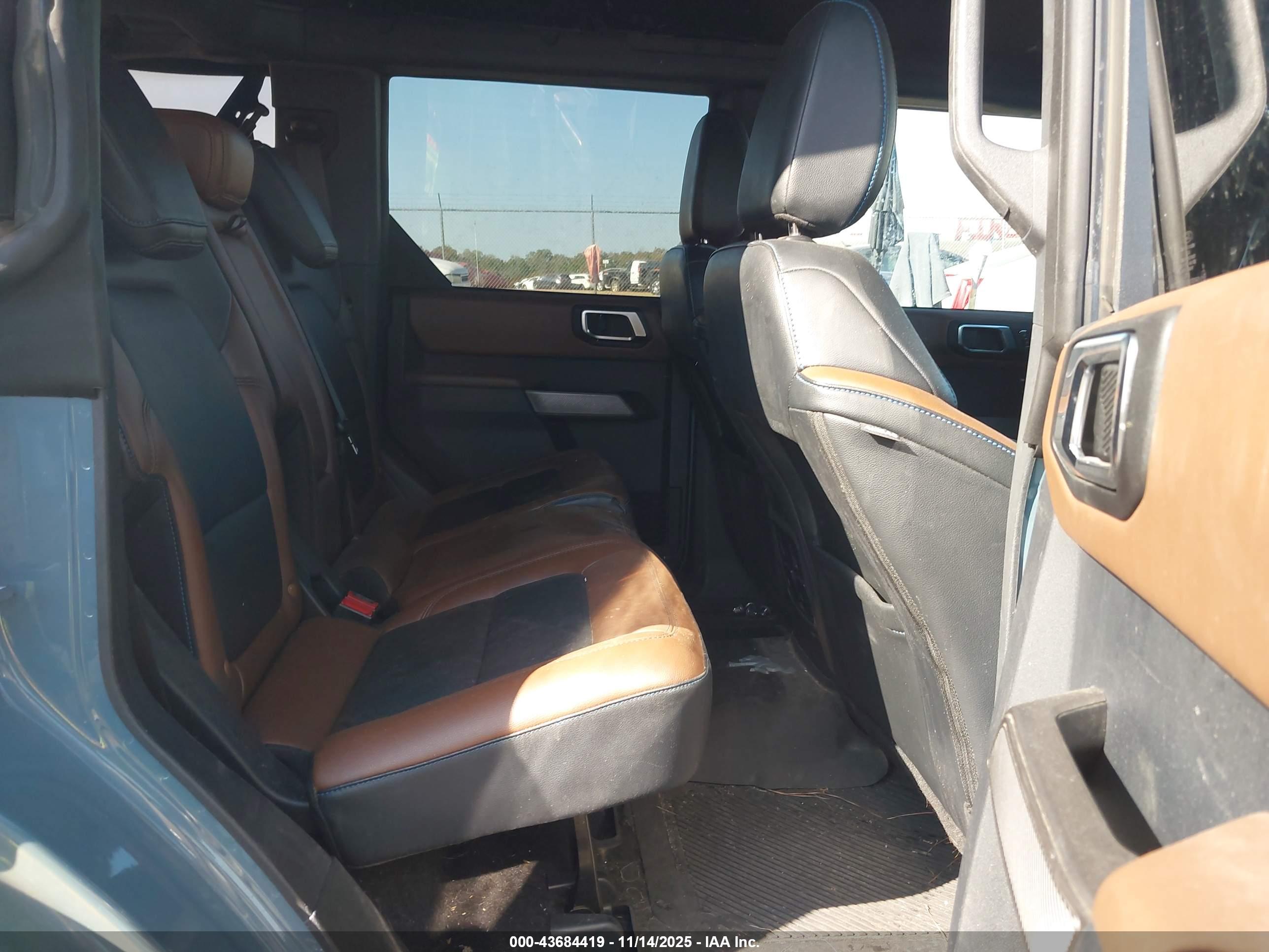 FORD BRONCO image 8