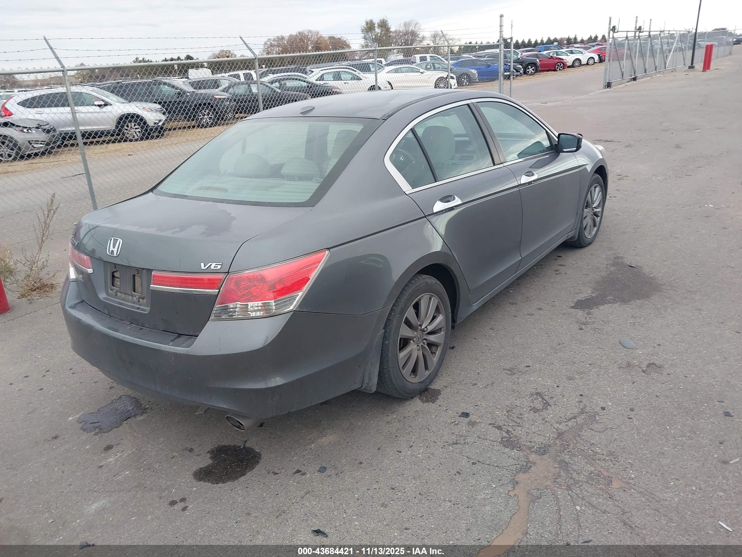HONDA ACCORD image 4