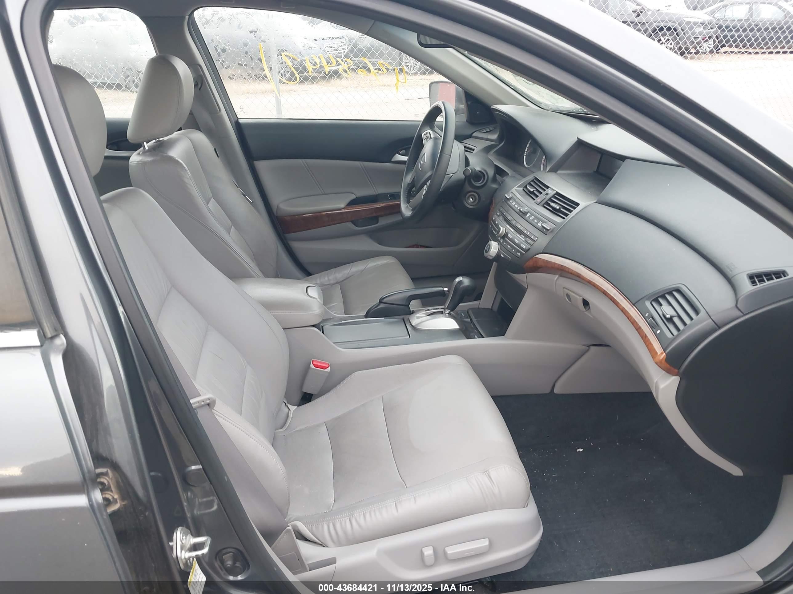 HONDA ACCORD image 5
