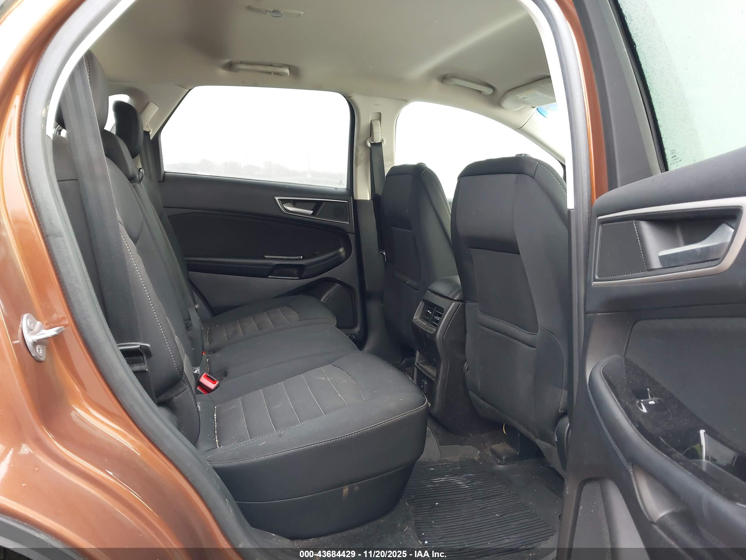 FORD EDGE image 8
