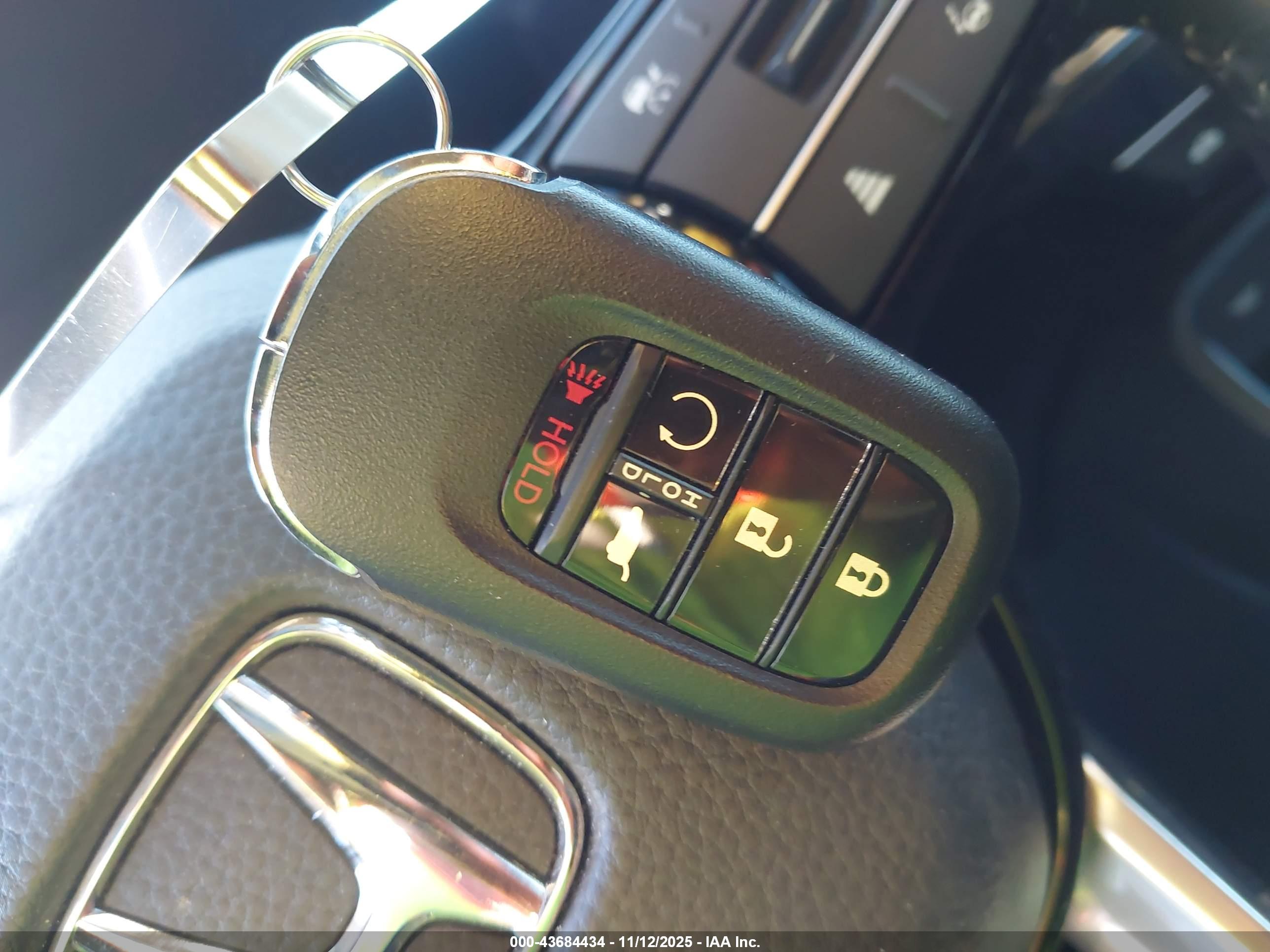 HONDA CR-V image 11
