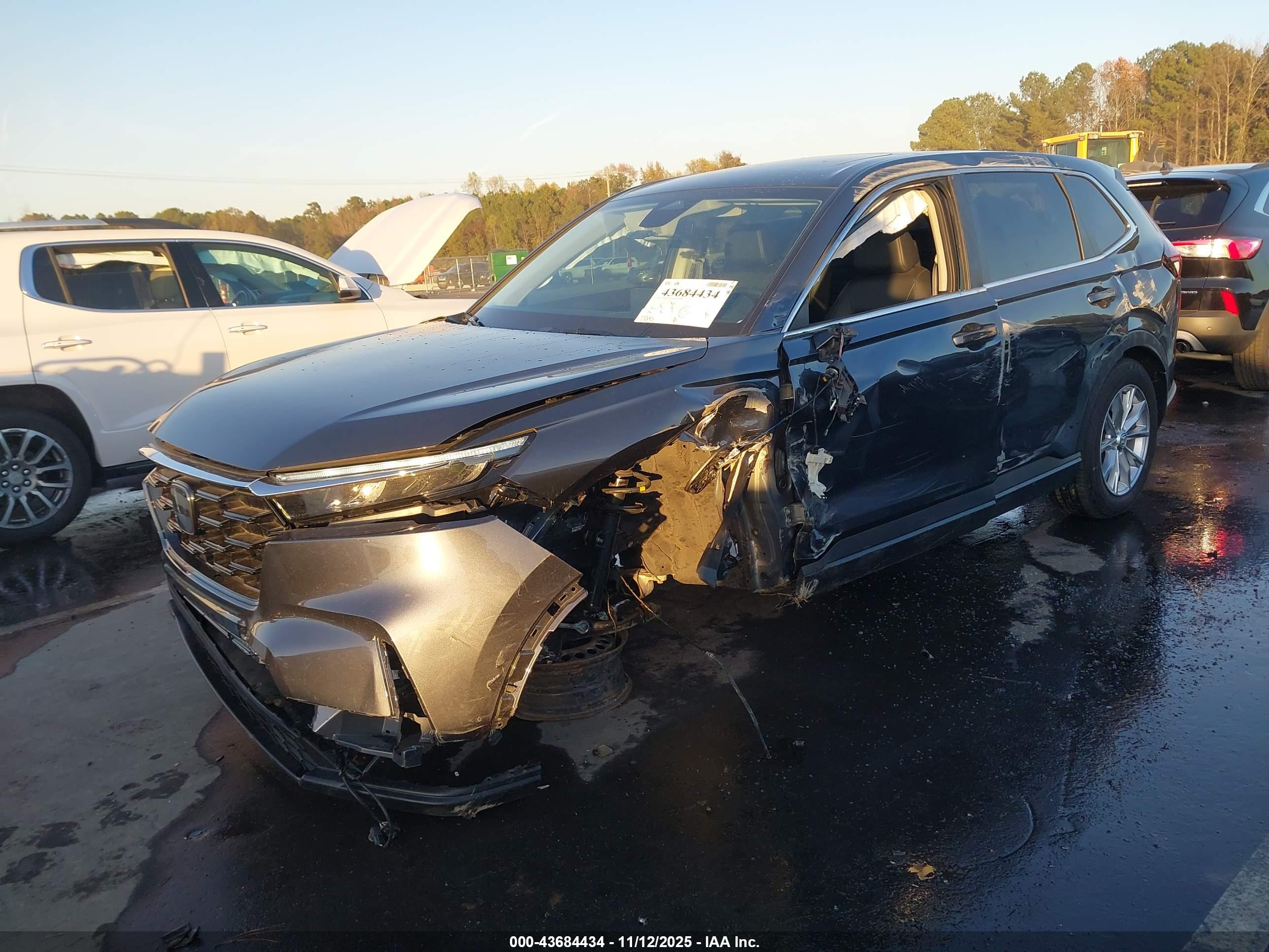 HONDA CR-V image 2