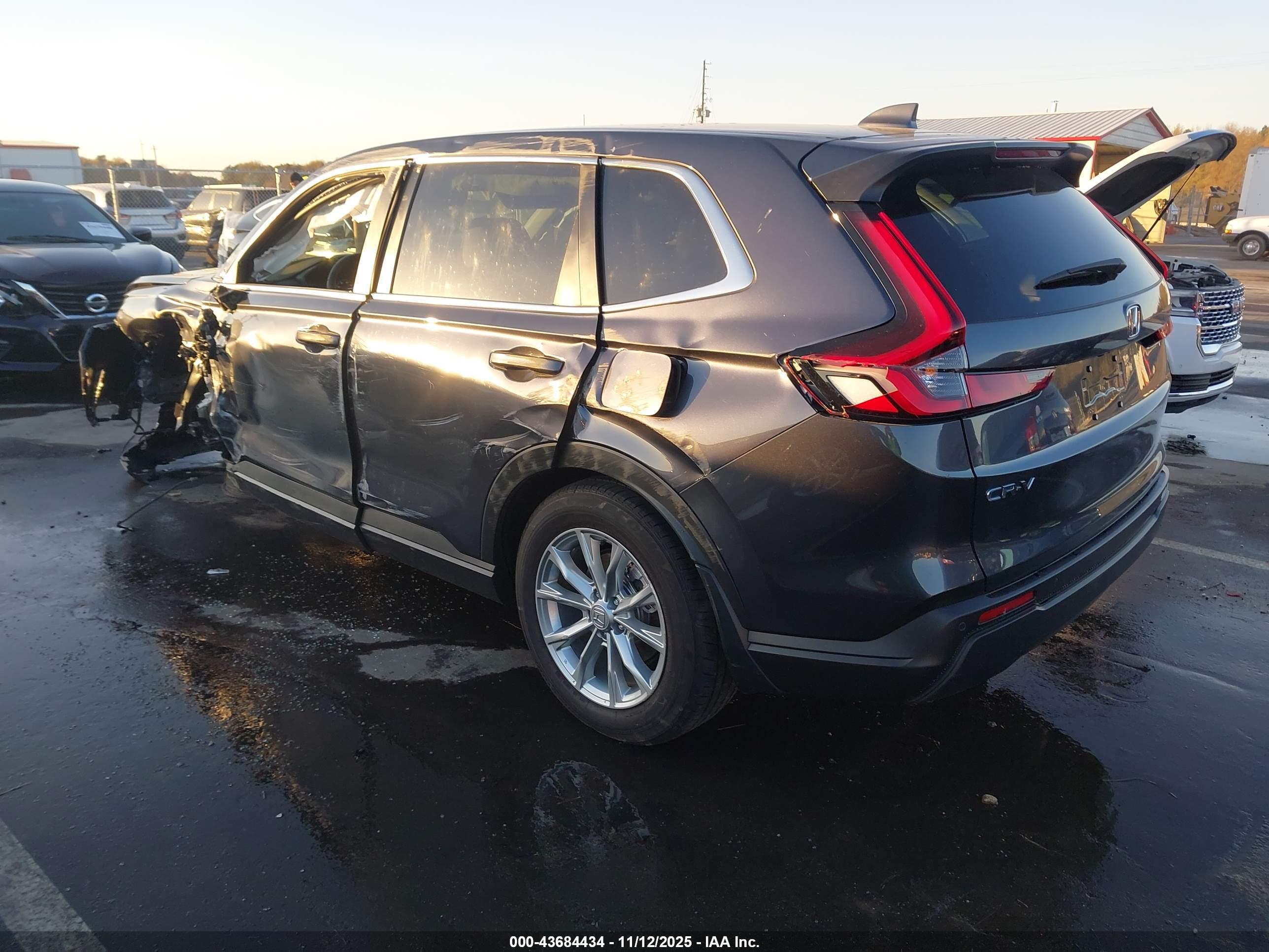 HONDA CR-V image 3