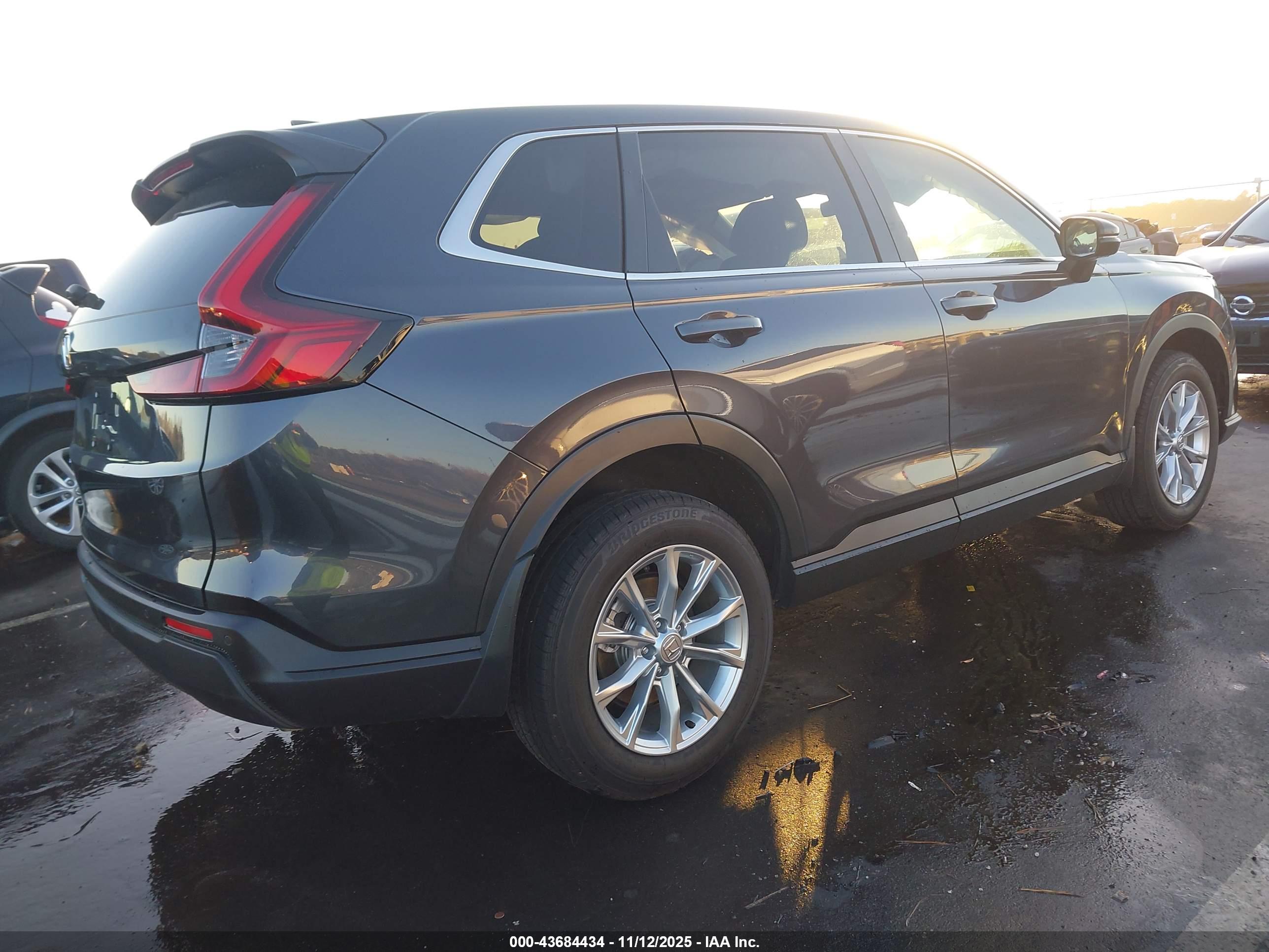 HONDA CR-V image 4