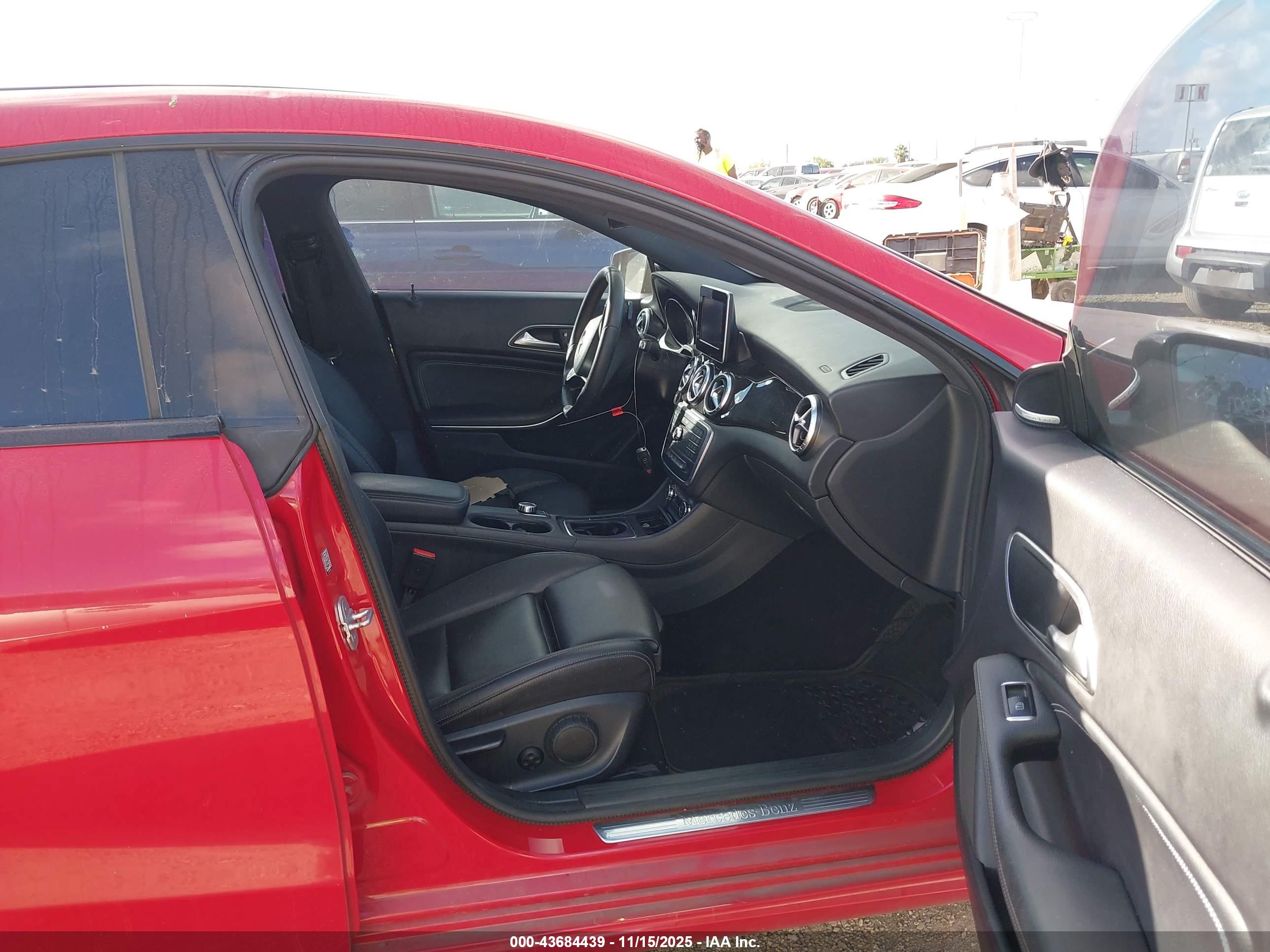 MERCEDES-BENZ CLA image 5