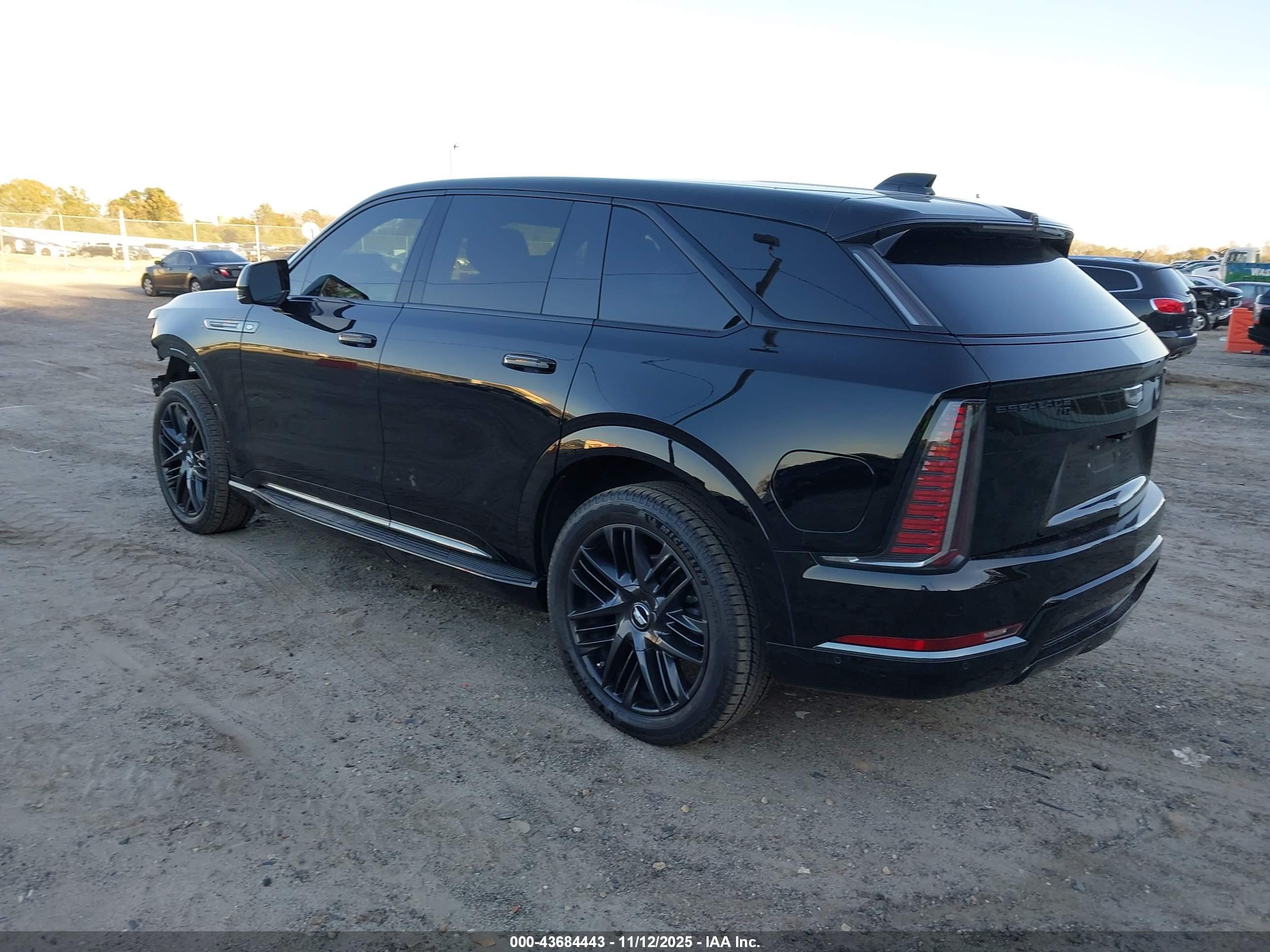 CADILLAC ESCALADE image 3