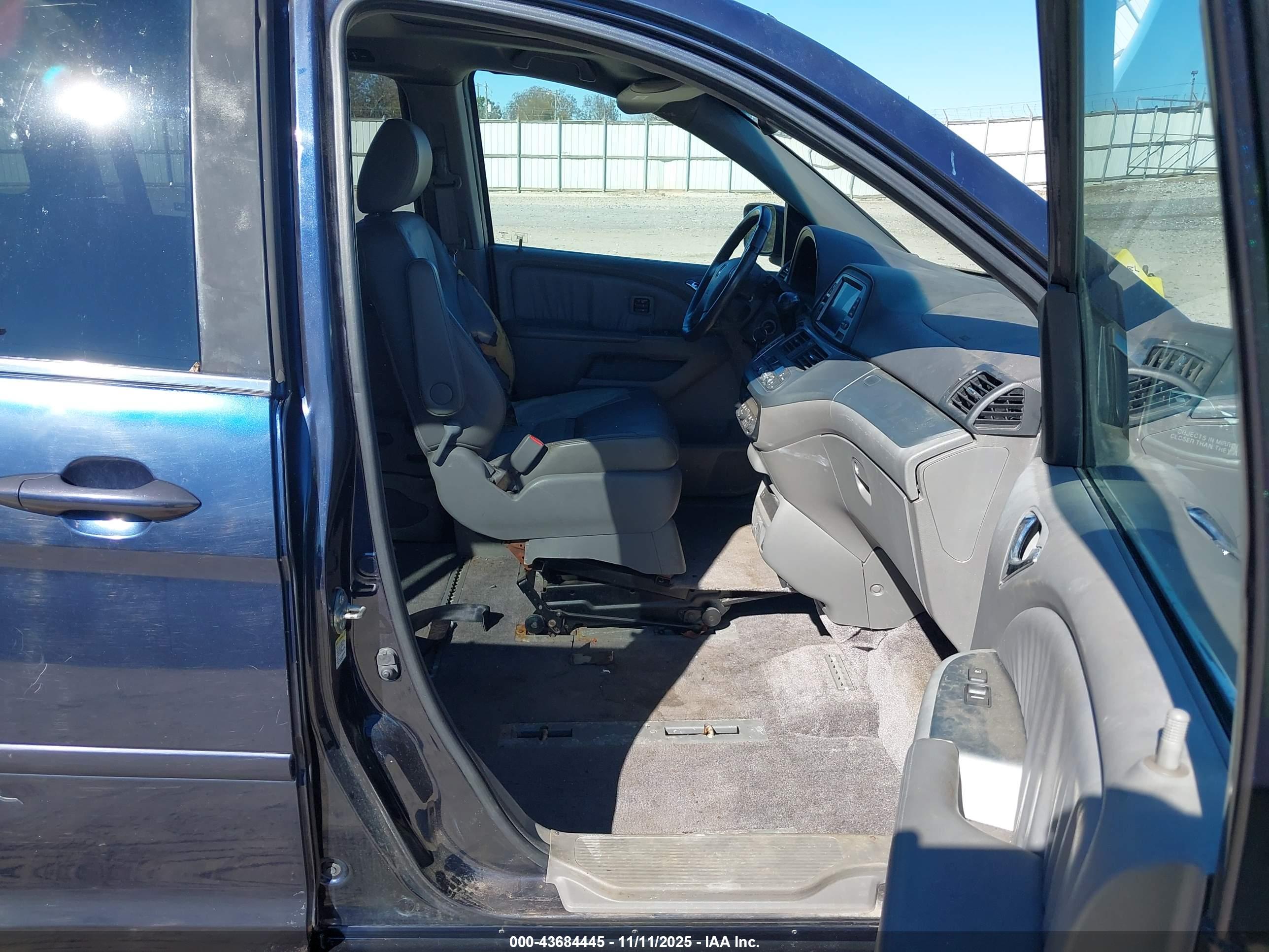 HONDA ODYSSEY image 5