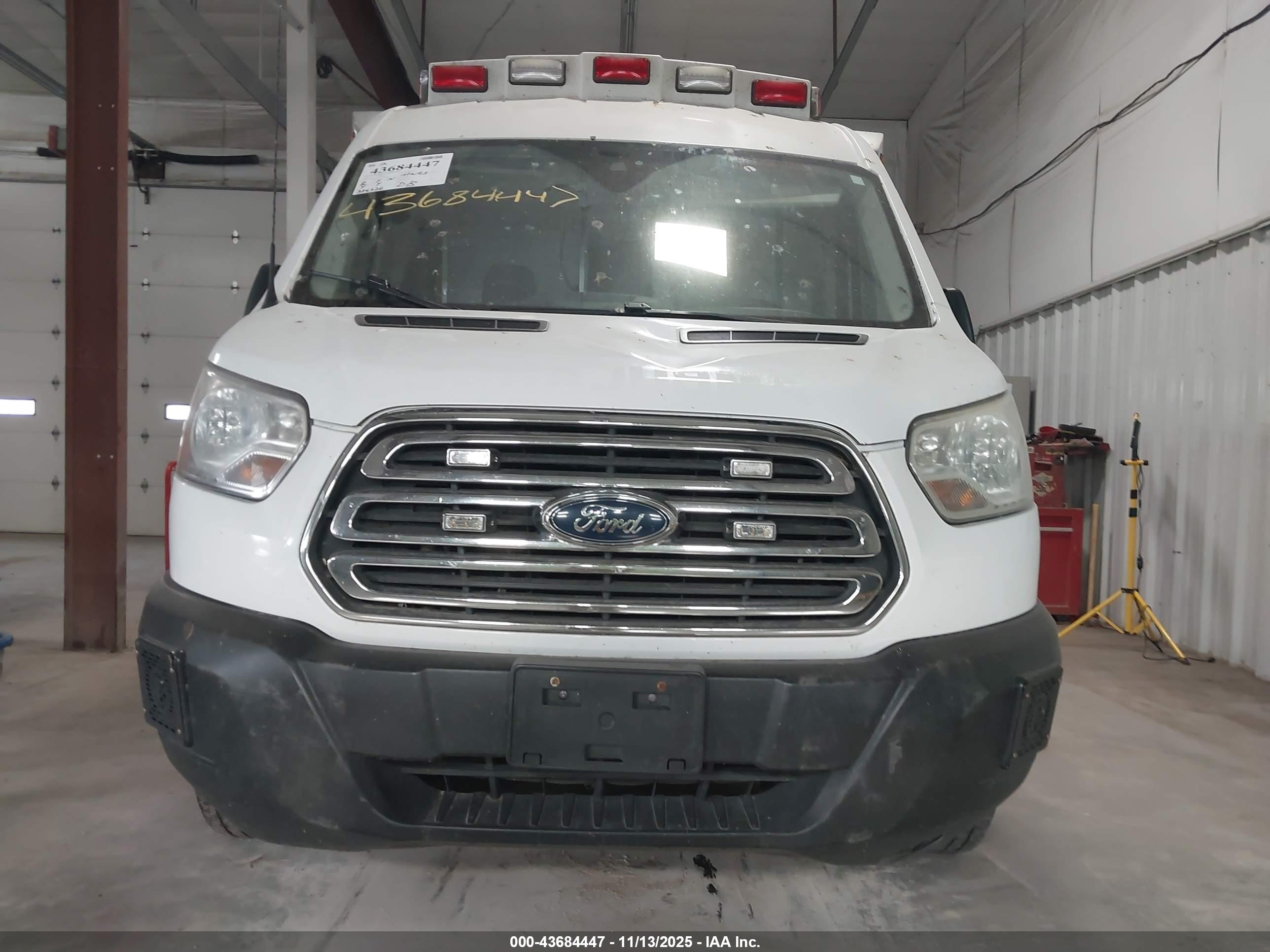 FORD TRANSIT-250 image 6