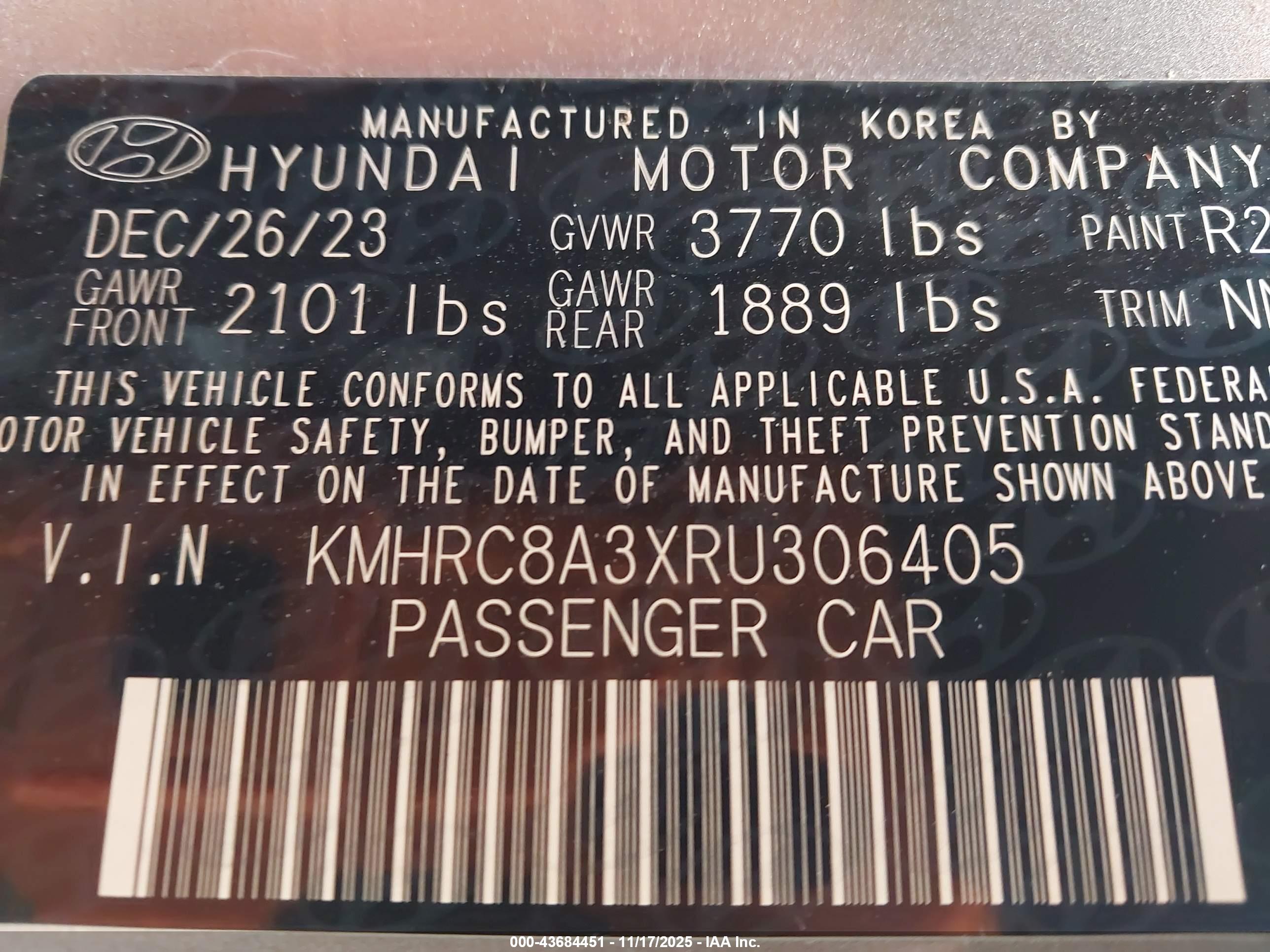 HYUNDAI VENUE image 9