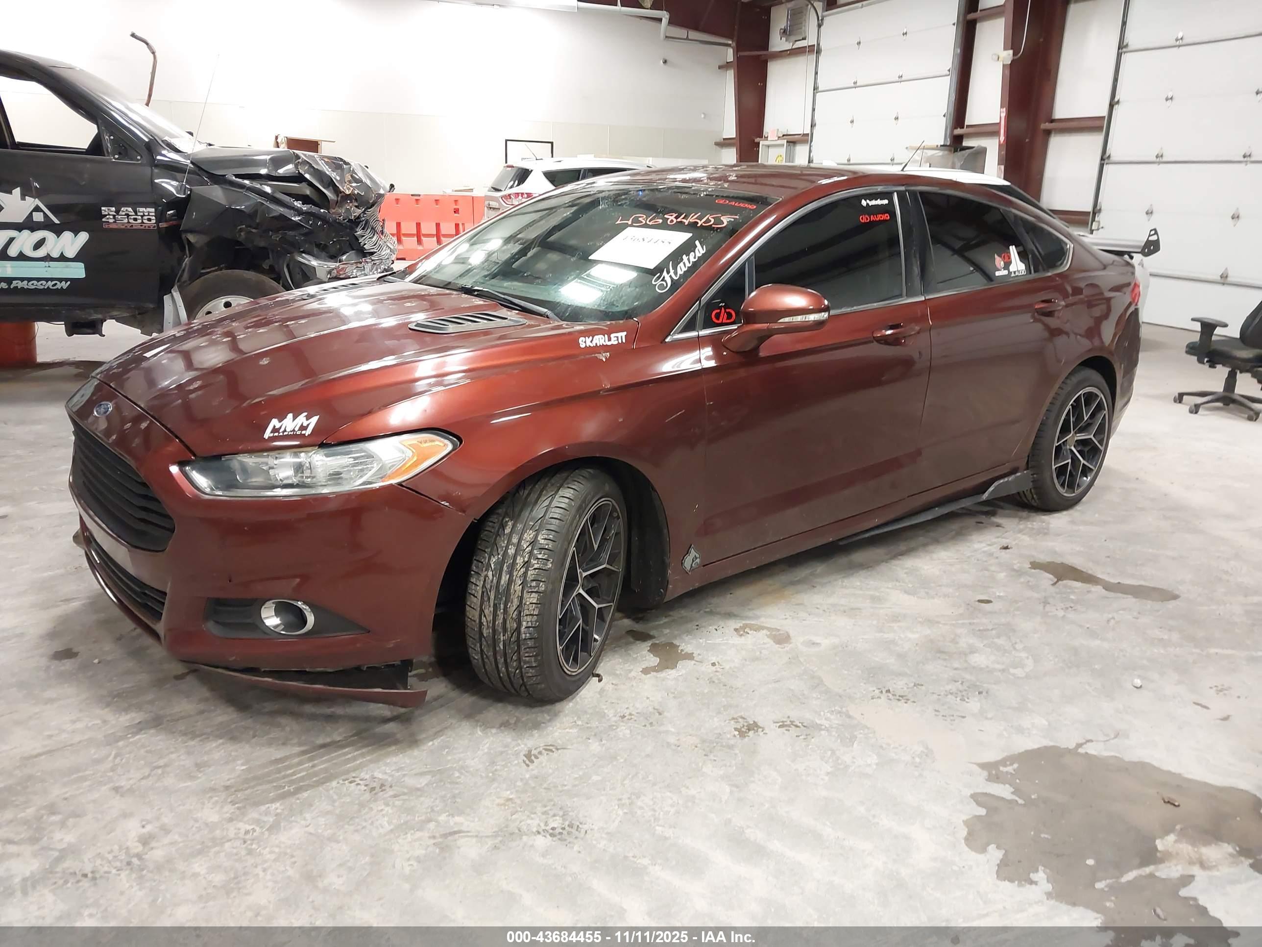 FORD FUSION image 2