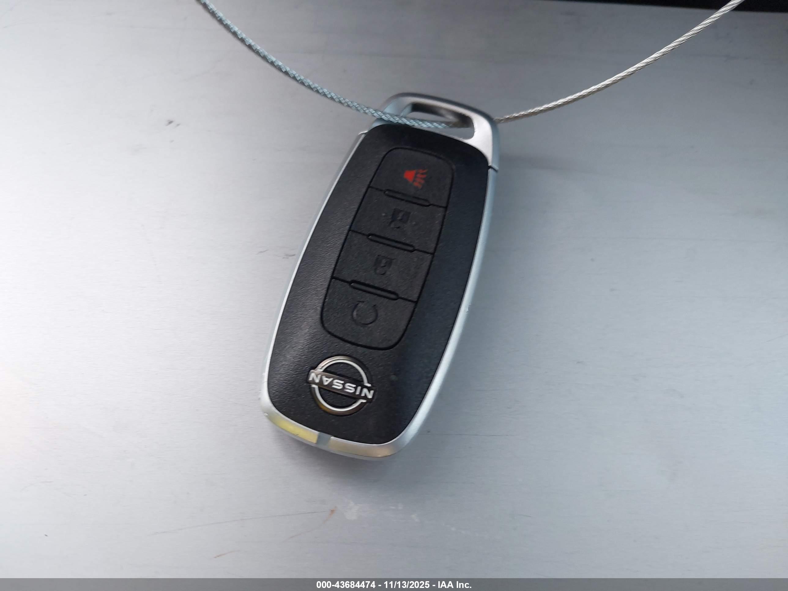 NISSAN PATHFINDER image 11