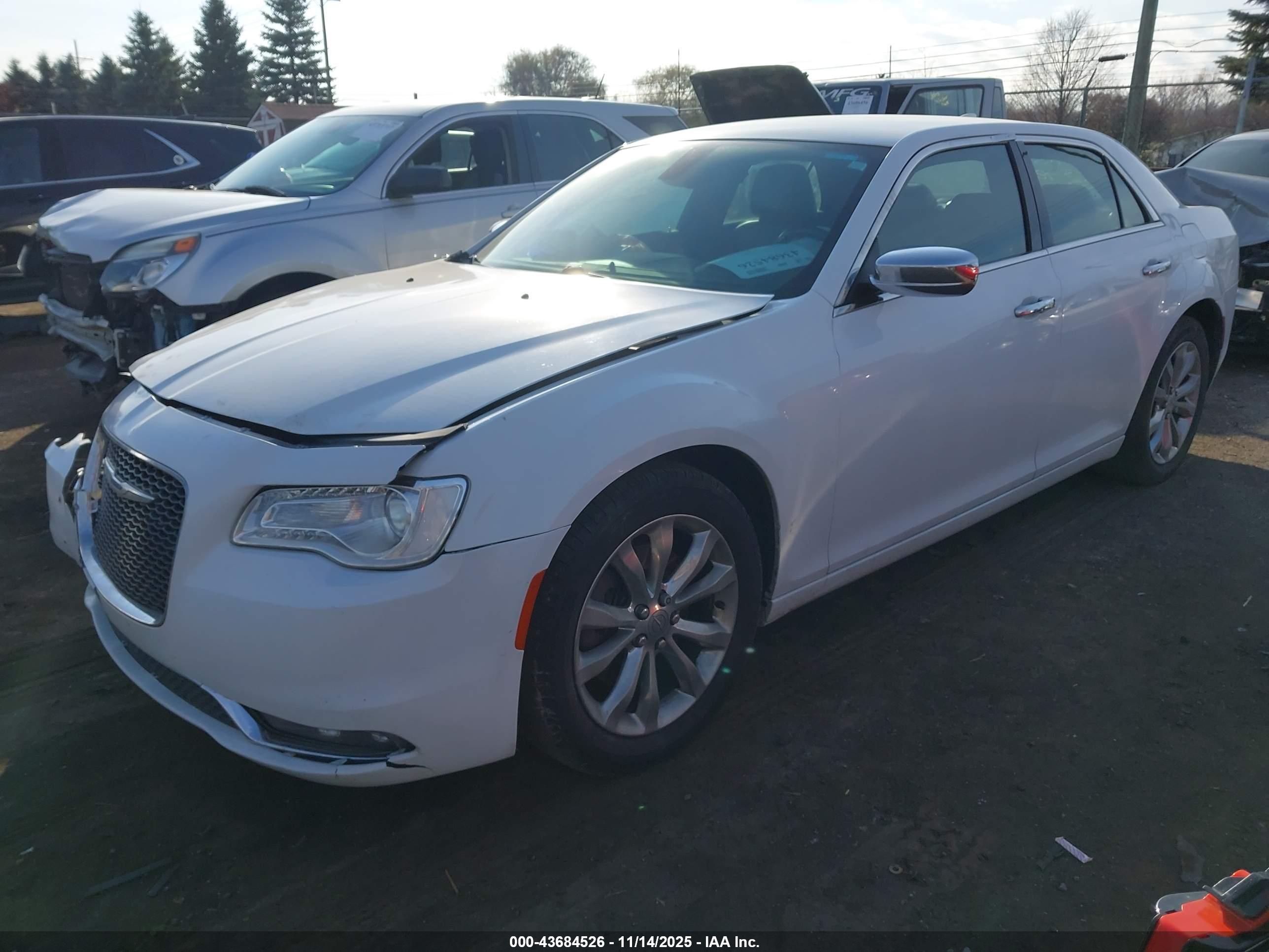 CHRYSLER 300 image 2