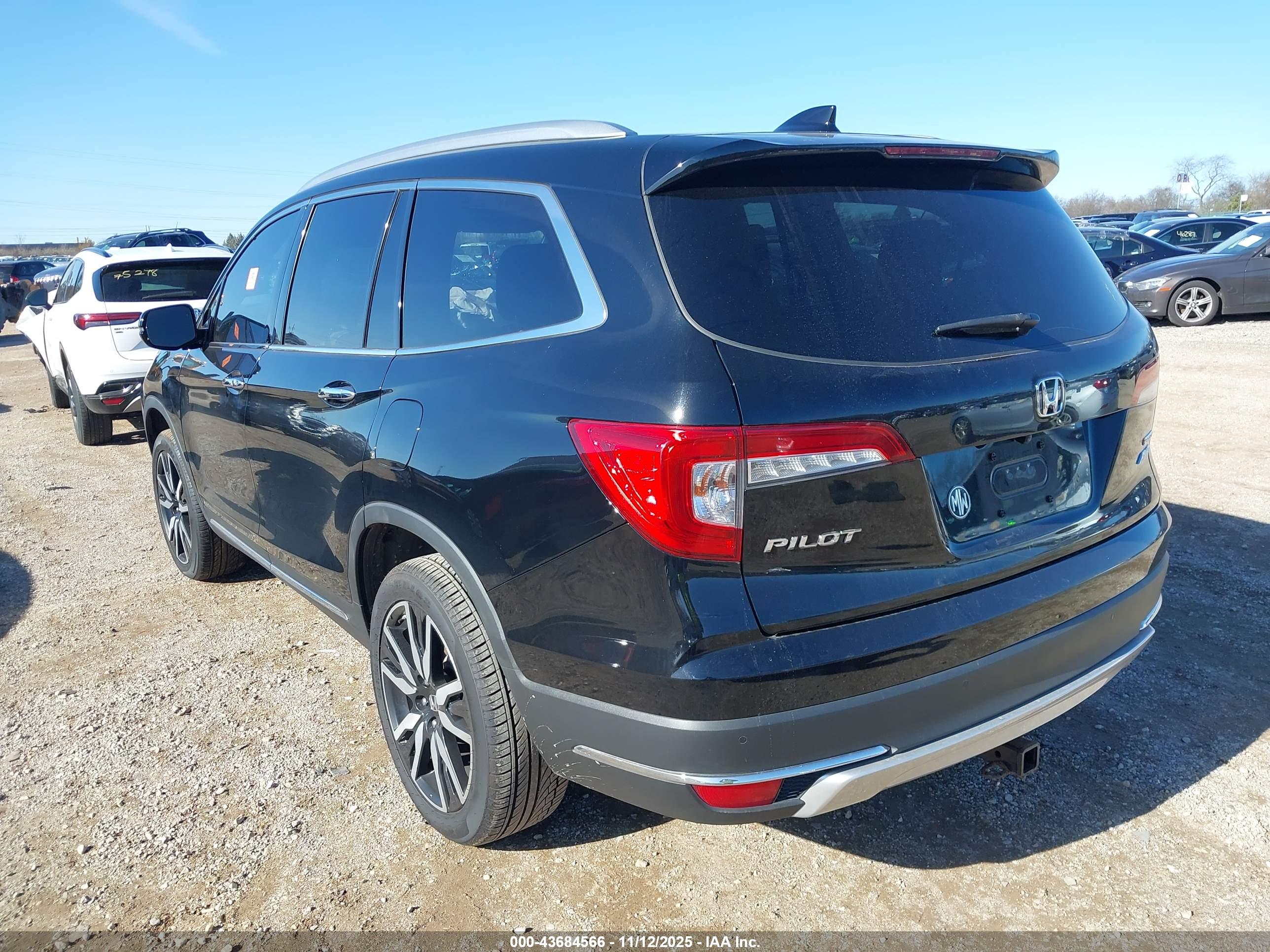 HONDA PILOT image 3