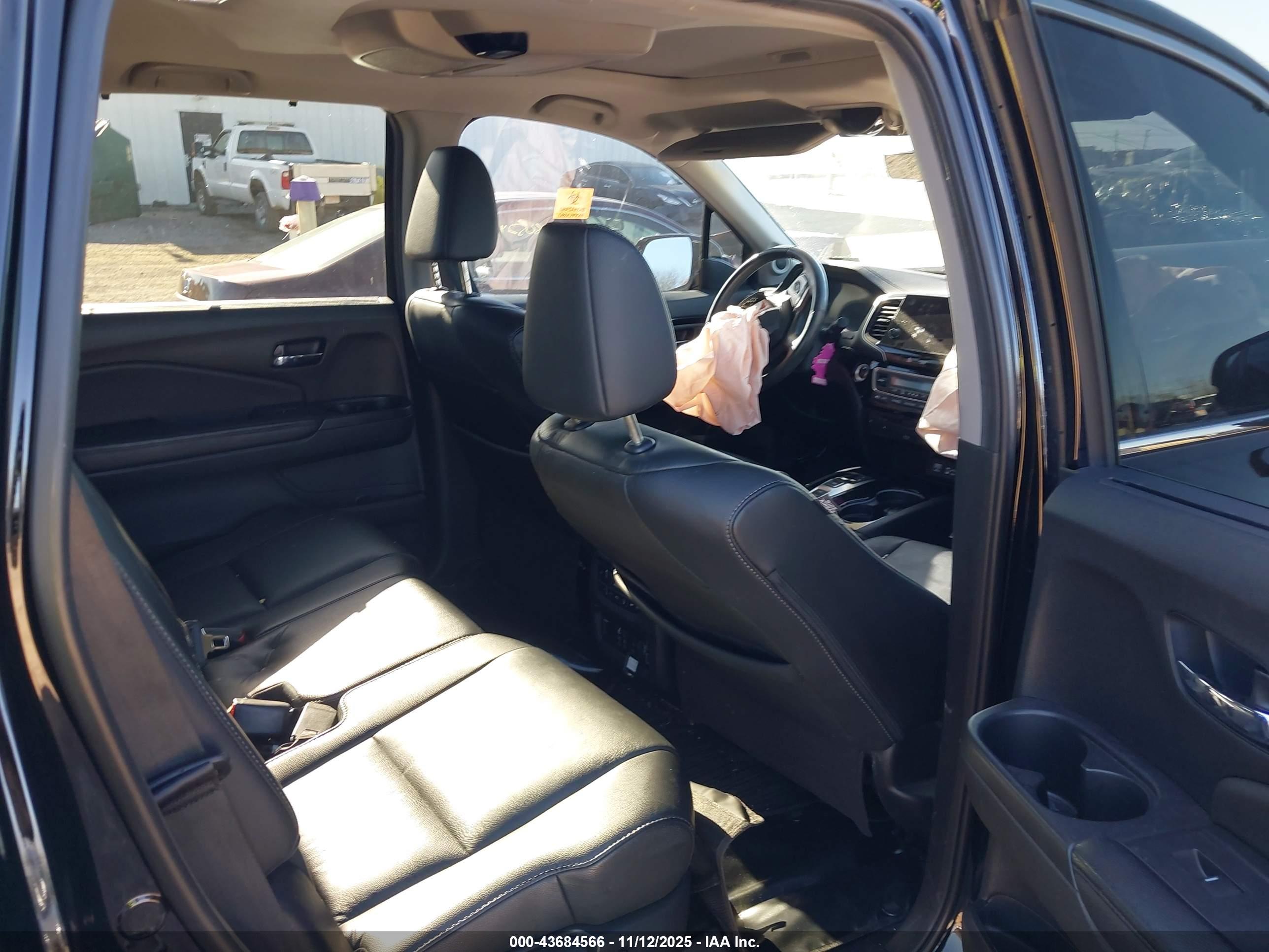 HONDA PILOT image 8