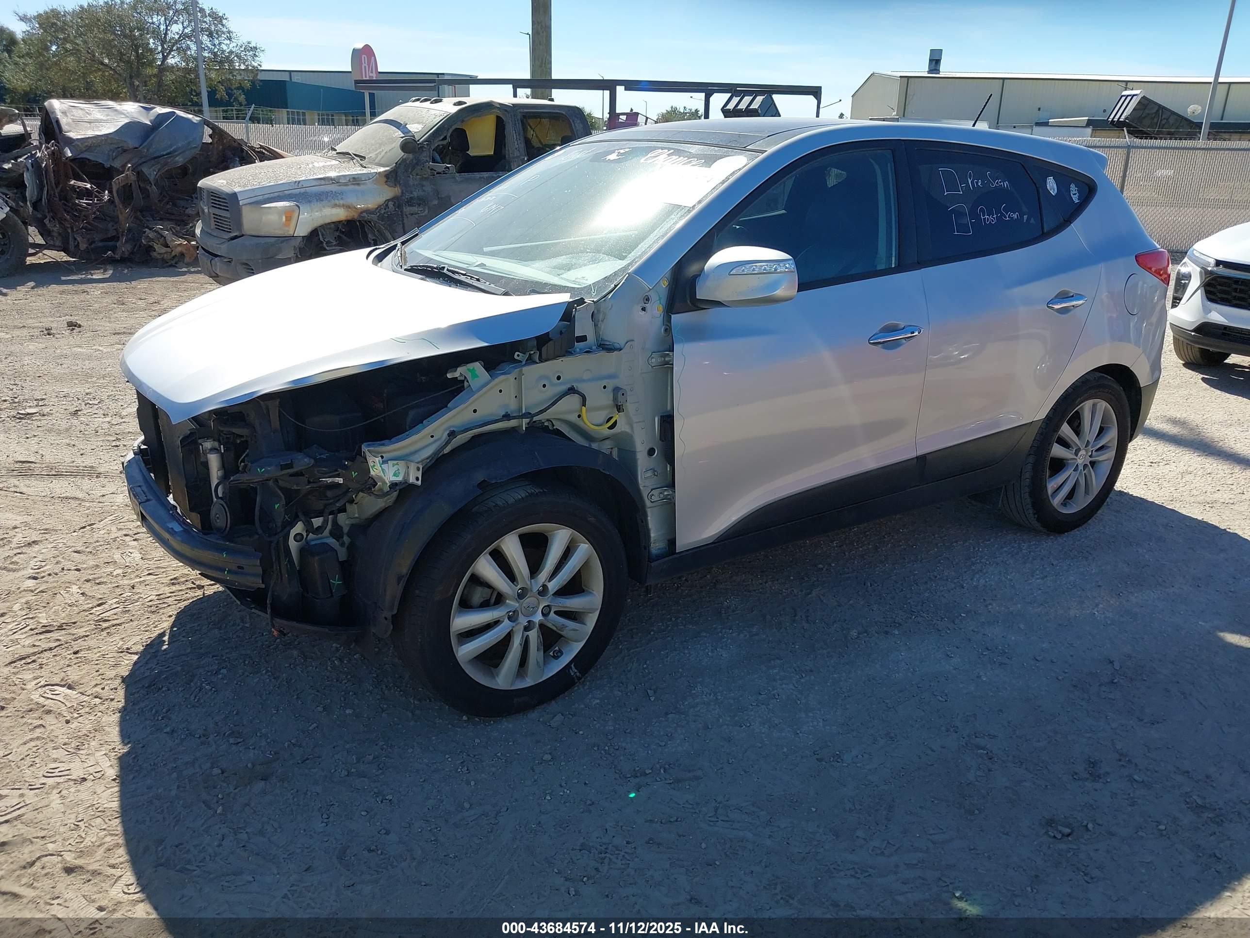 HYUNDAI TUCSON image 2