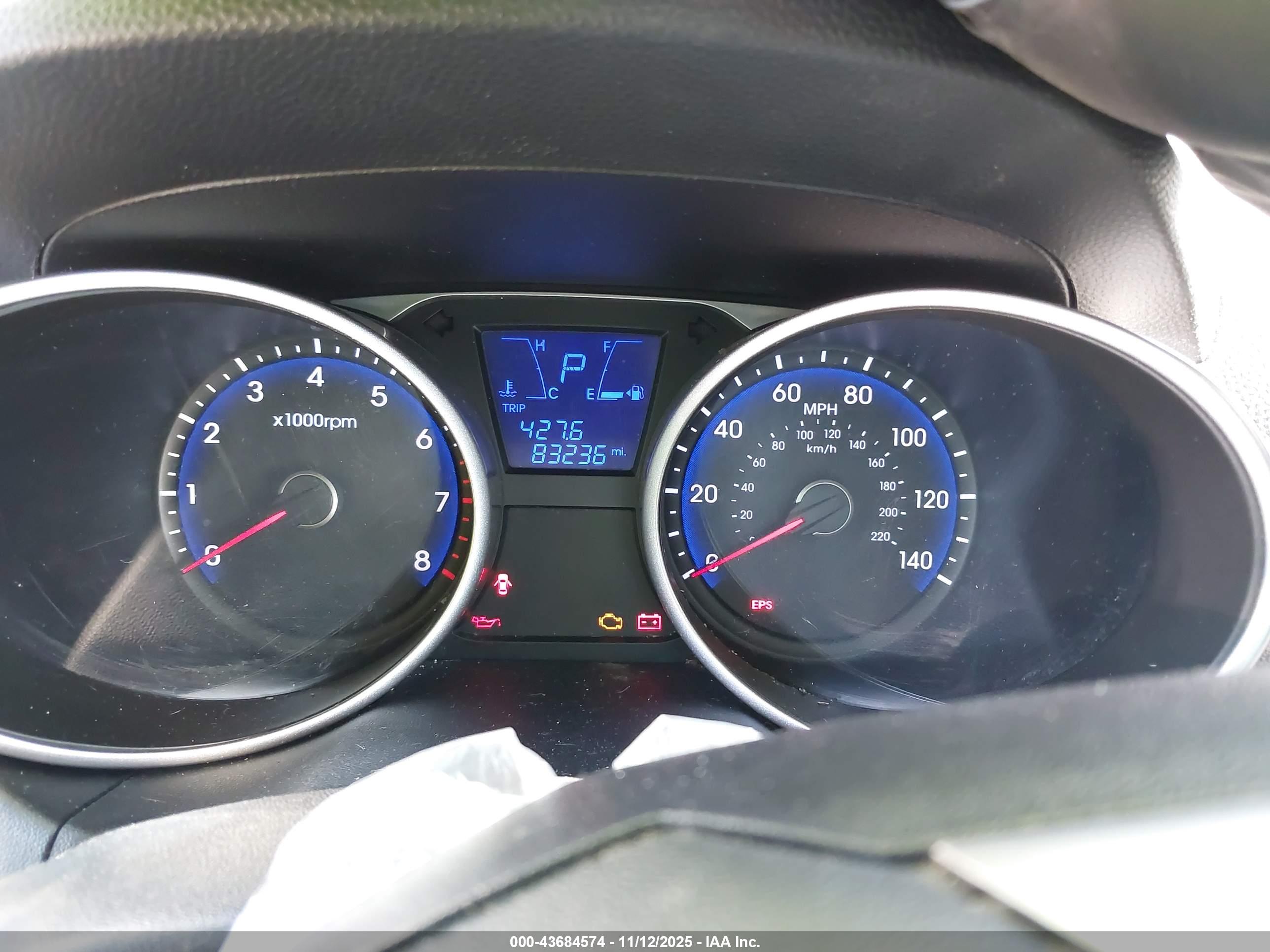 HYUNDAI TUCSON image 7
