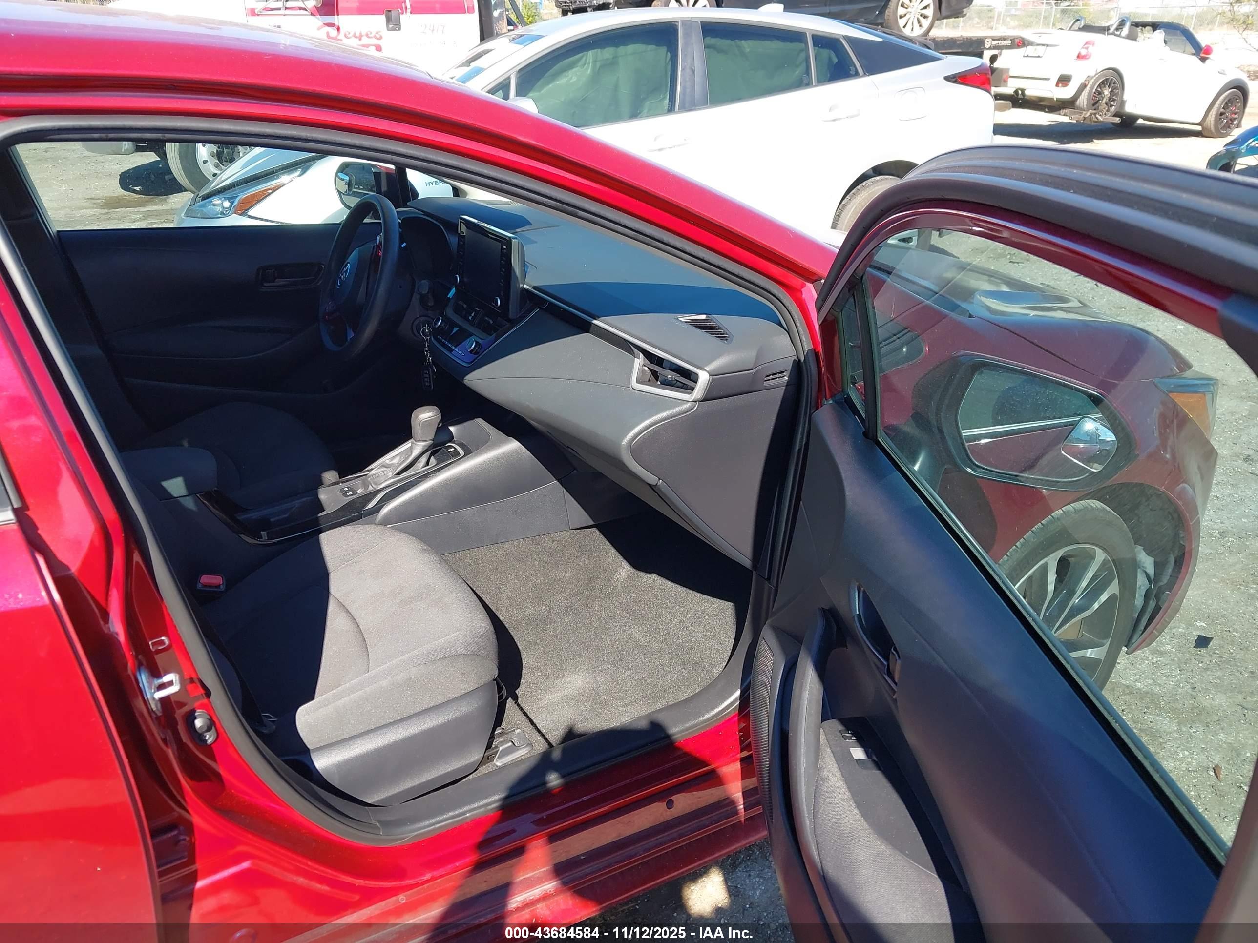TOYOTA COROLLA image 5