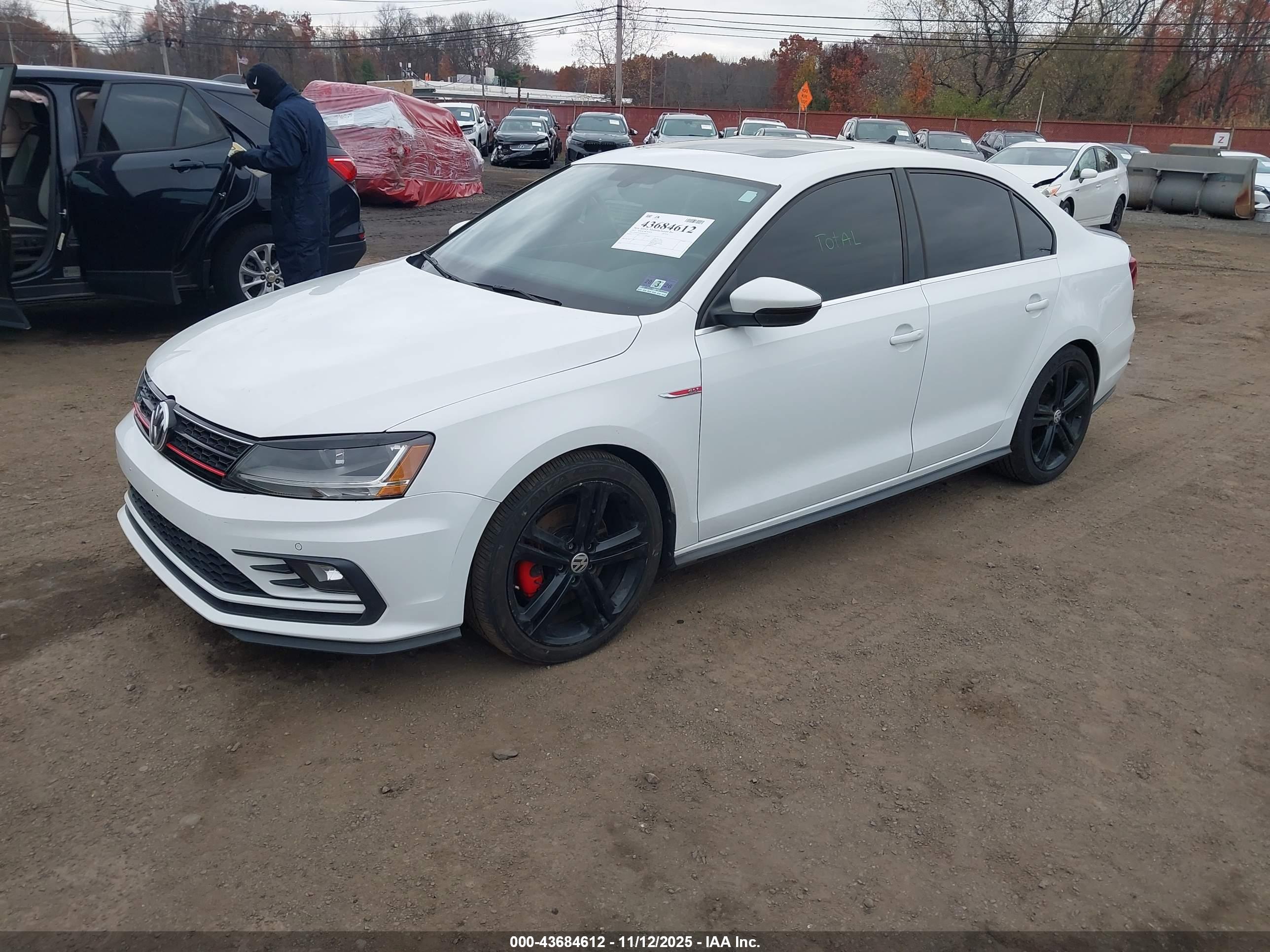 VOLKSWAGEN JETTA image 2