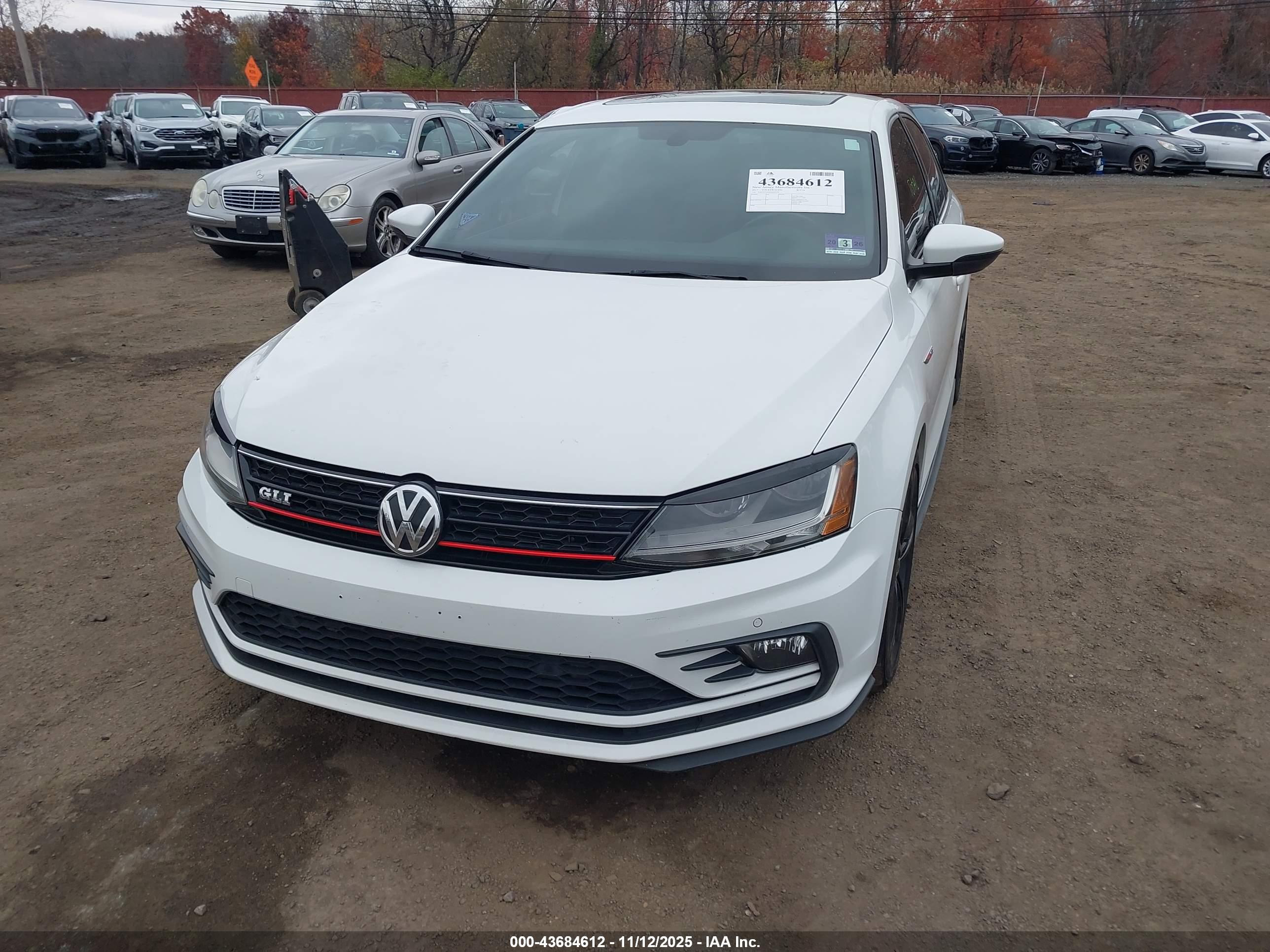 VOLKSWAGEN JETTA image 6