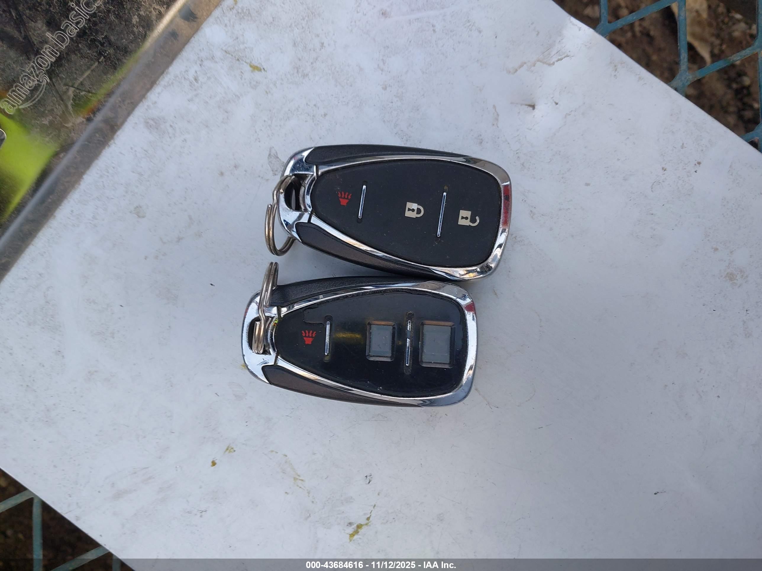 CHEVROLET EQUINOX image 11