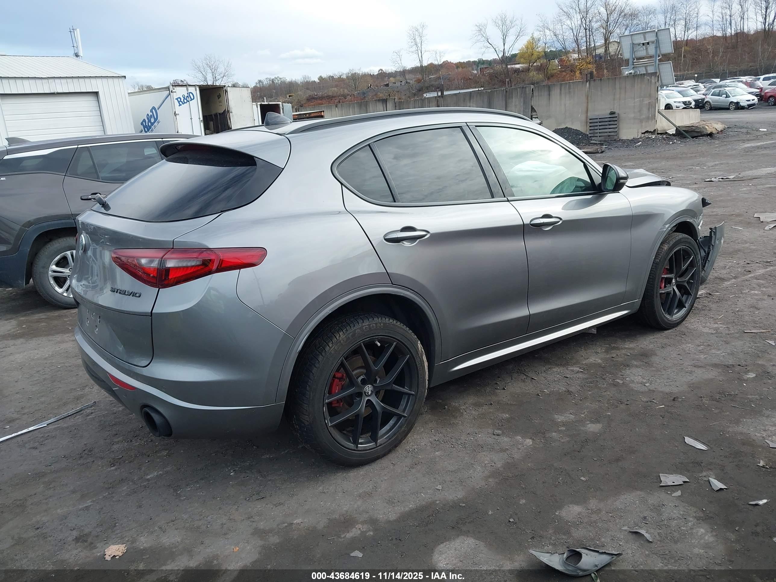 ALFA ROMEO image 4
