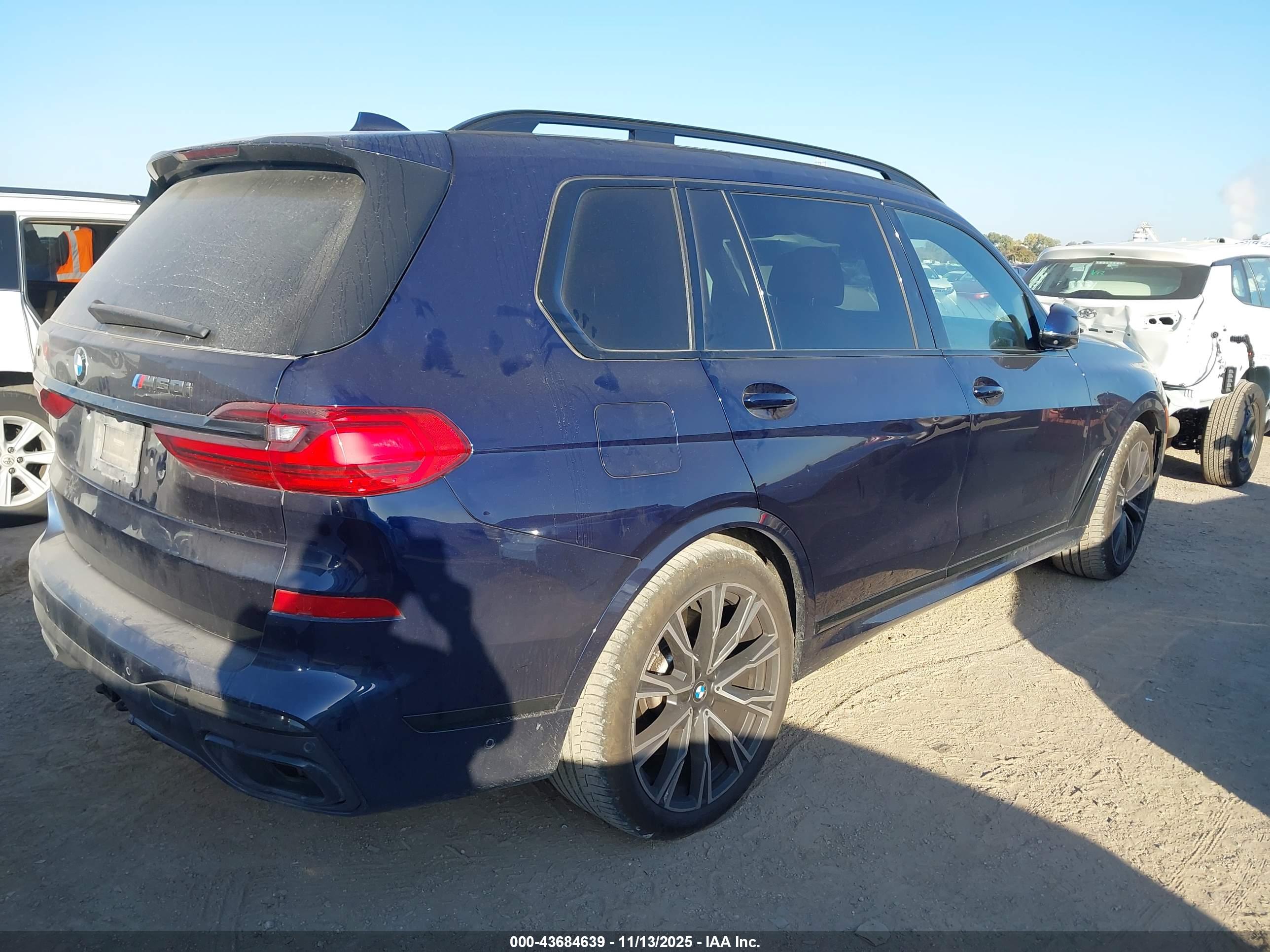 BMW X7 image 4