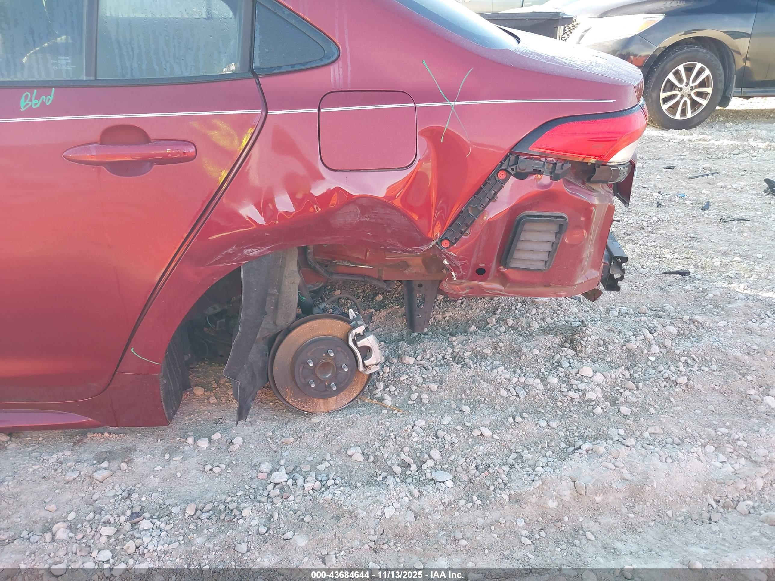 TOYOTA COROLLA image 6