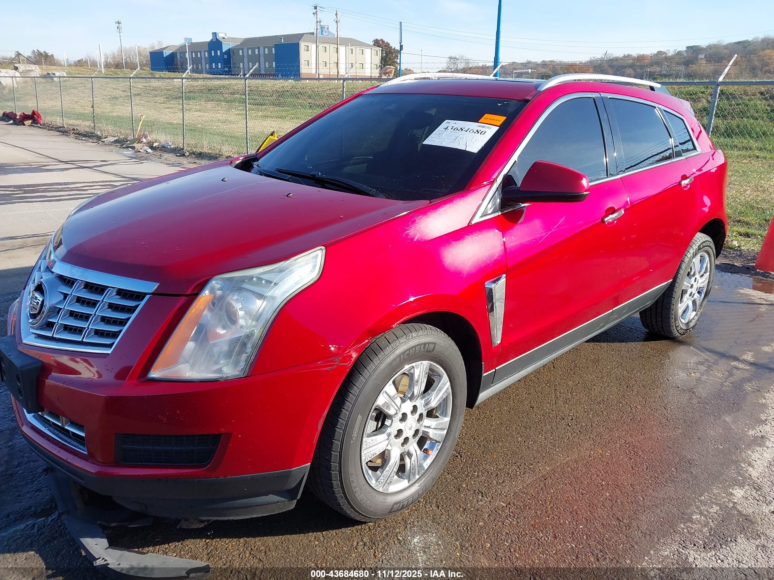 CADILLAC SRX image 2