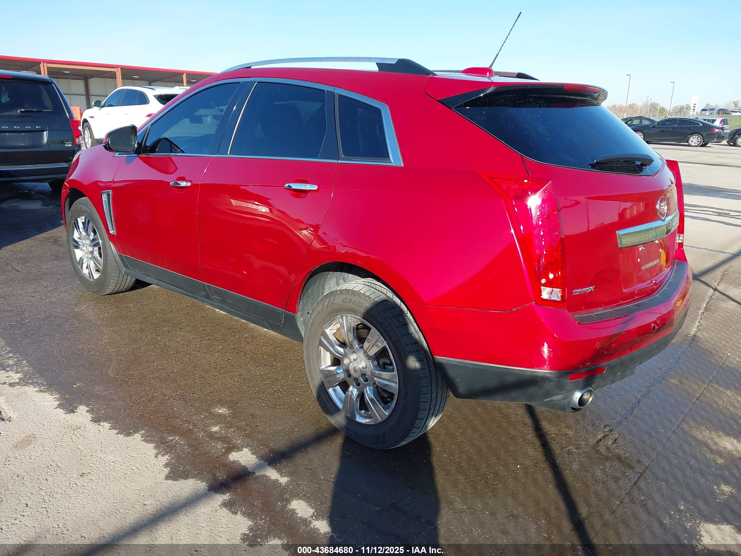 CADILLAC SRX image 3