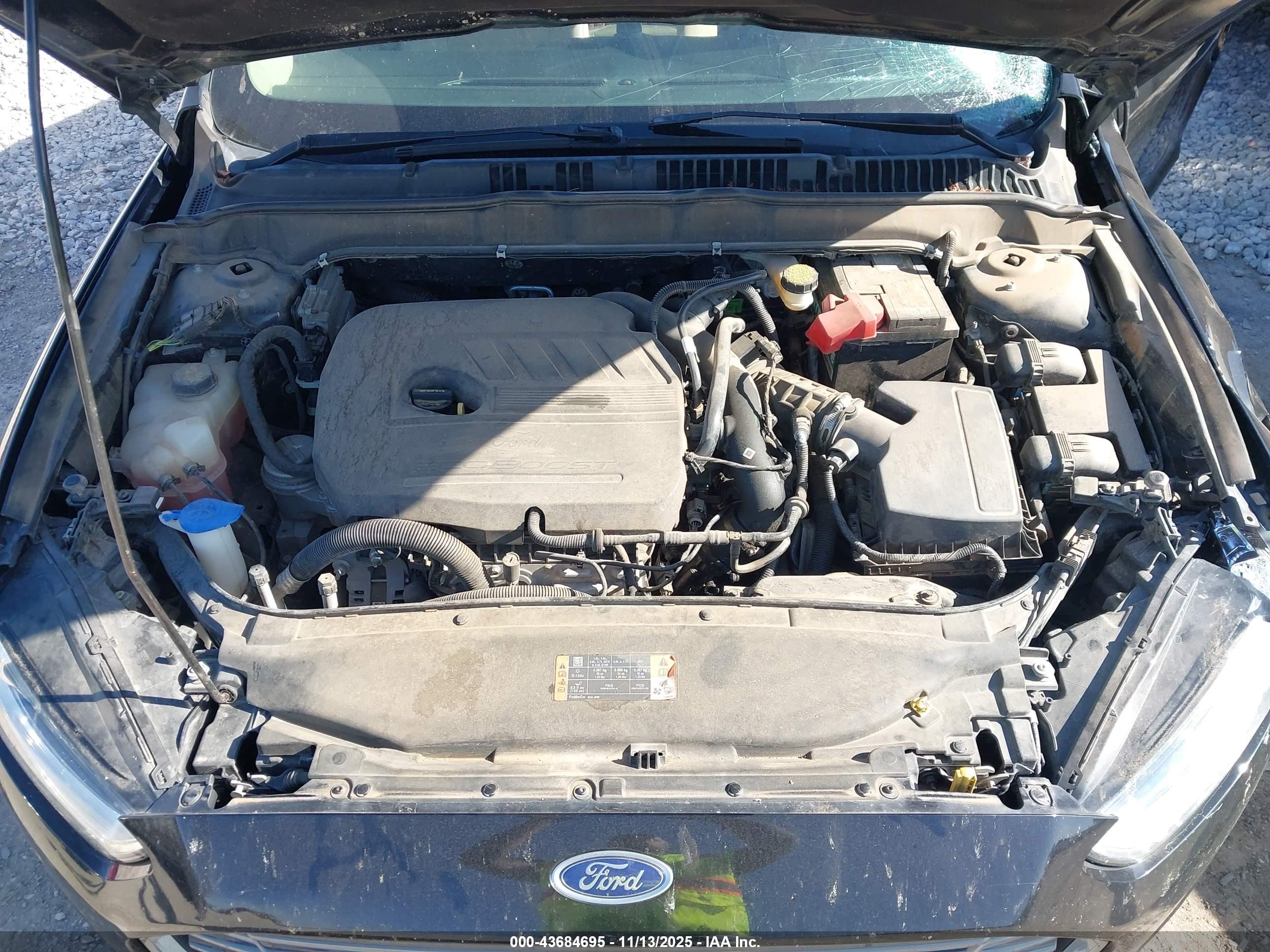 FORD FUSION image 10