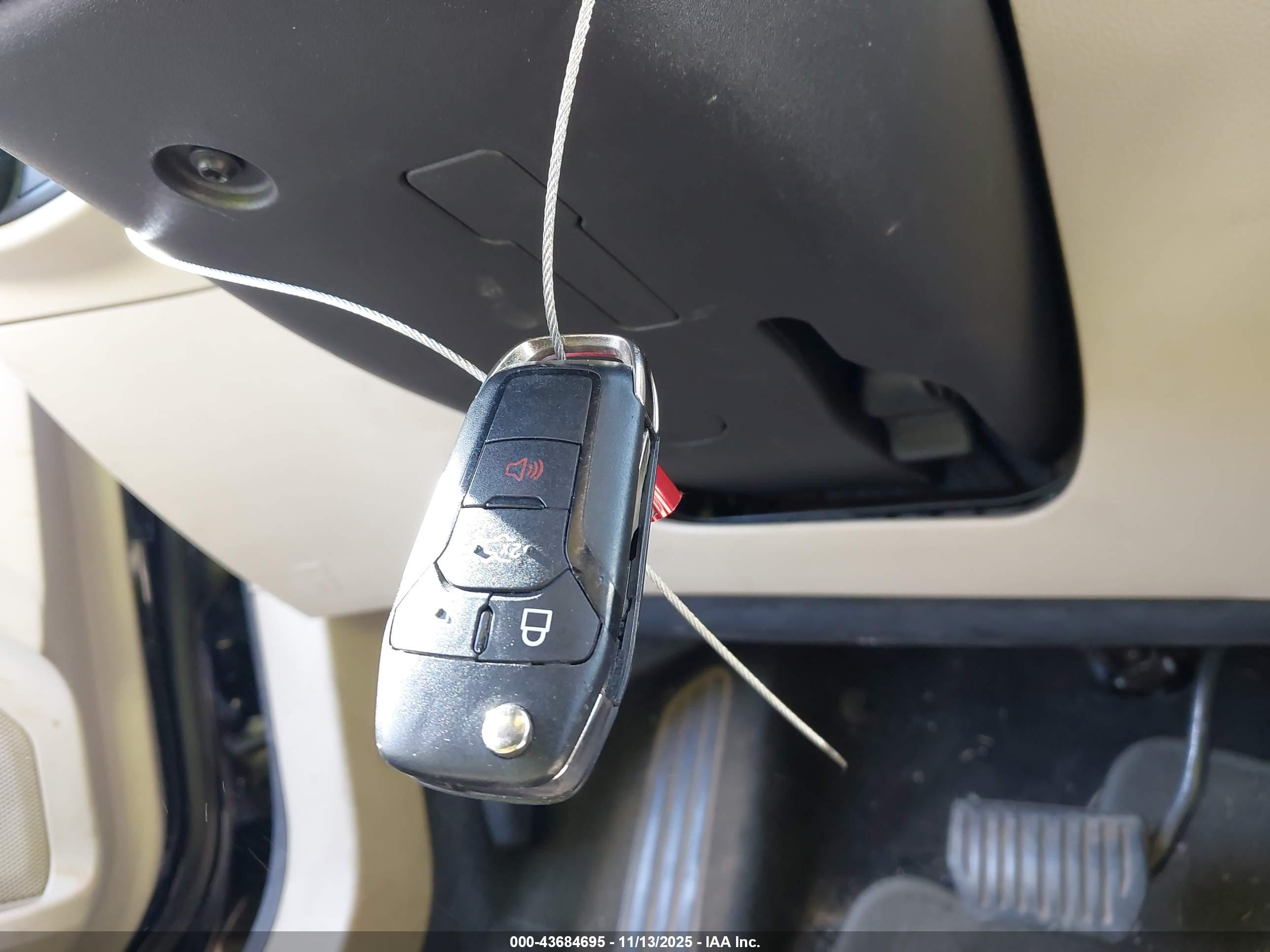 FORD FUSION image 11