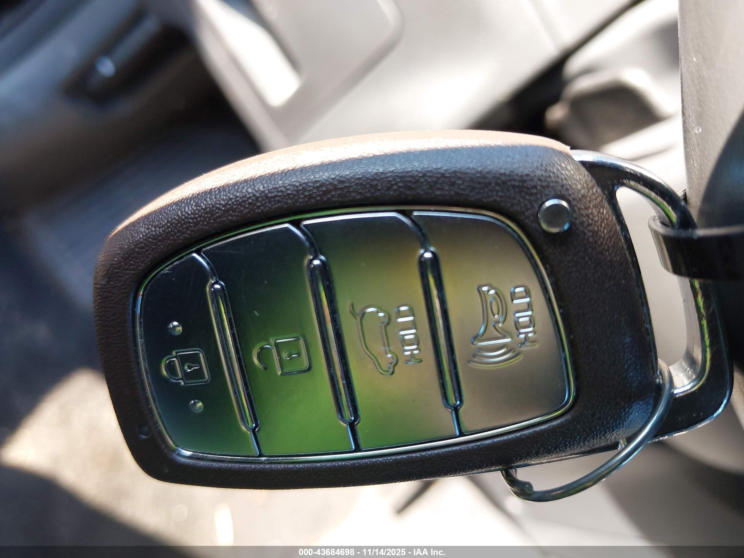 HYUNDAI IONIQ image 11
