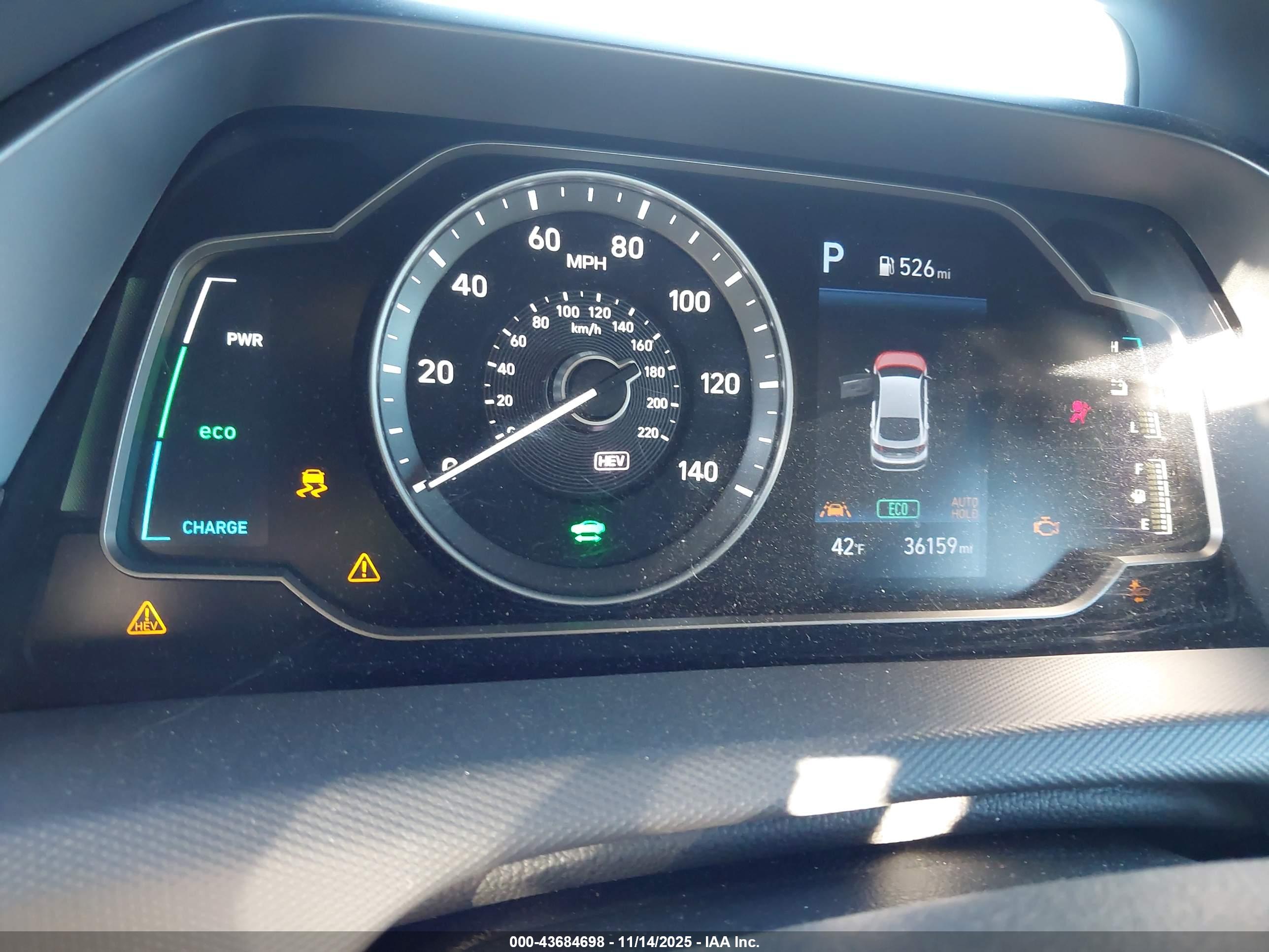 HYUNDAI IONIQ image 7