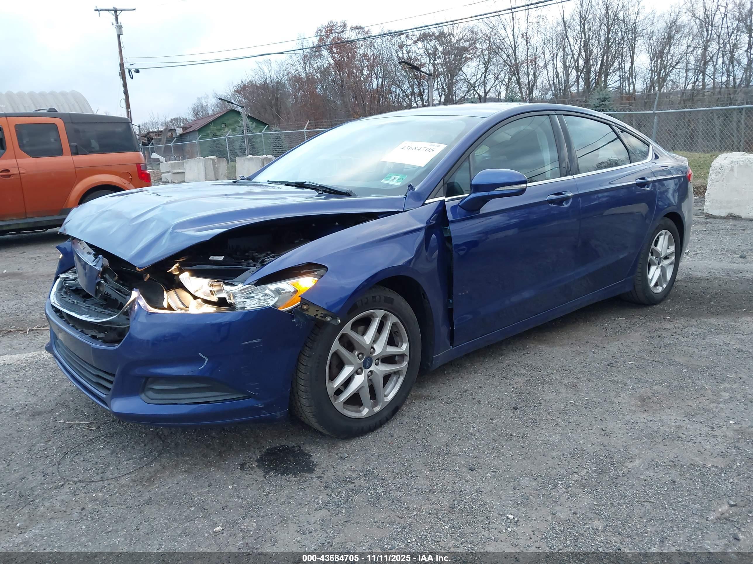 FORD FUSION image 2