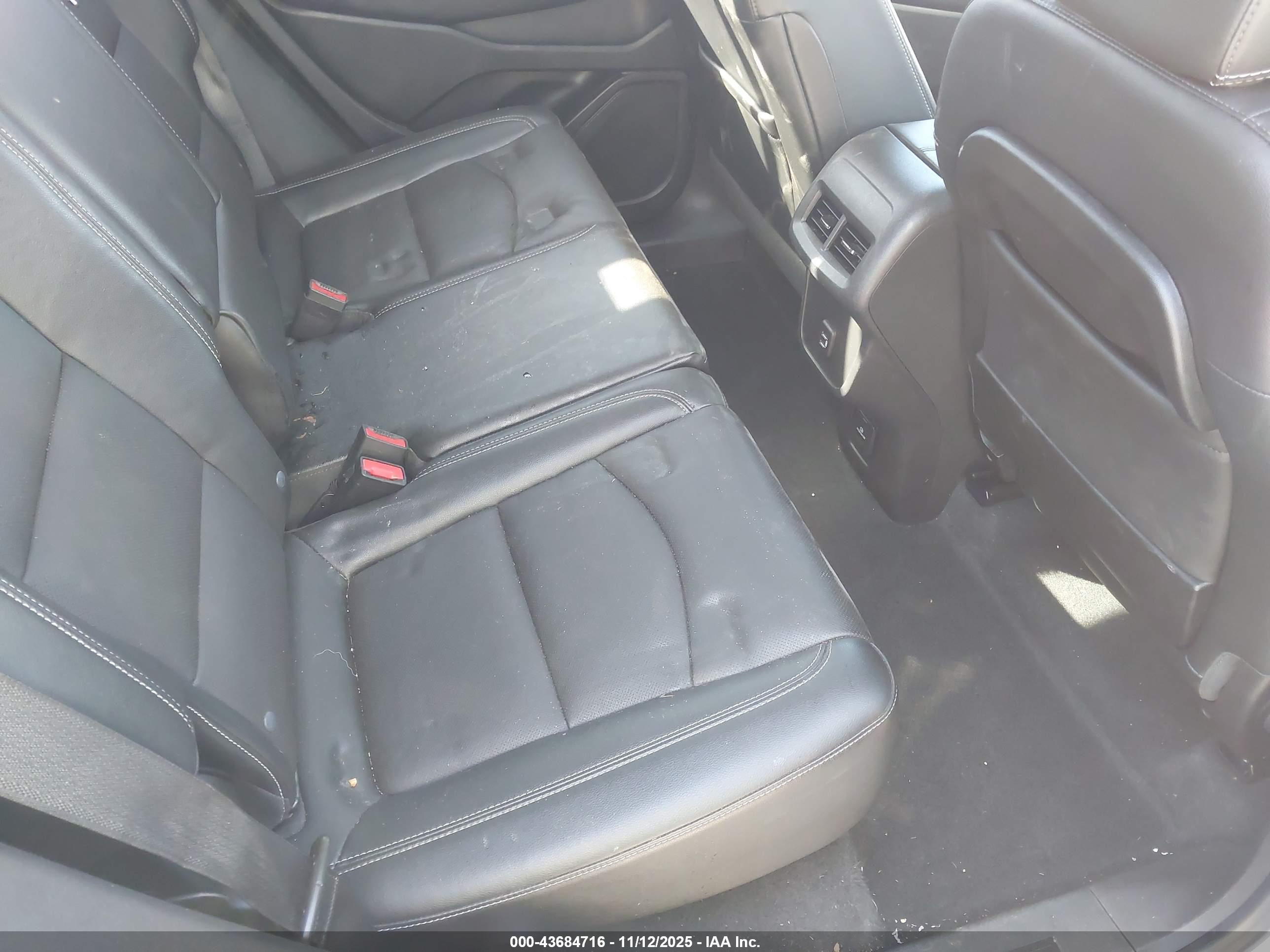 GMC TERRAIN image 8
