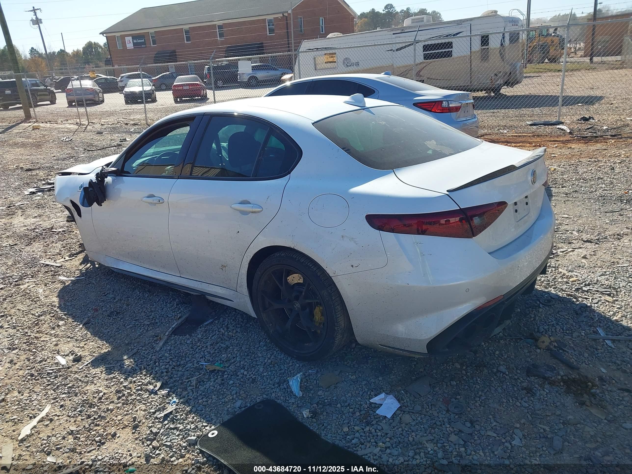 ALFA ROMEO image 3