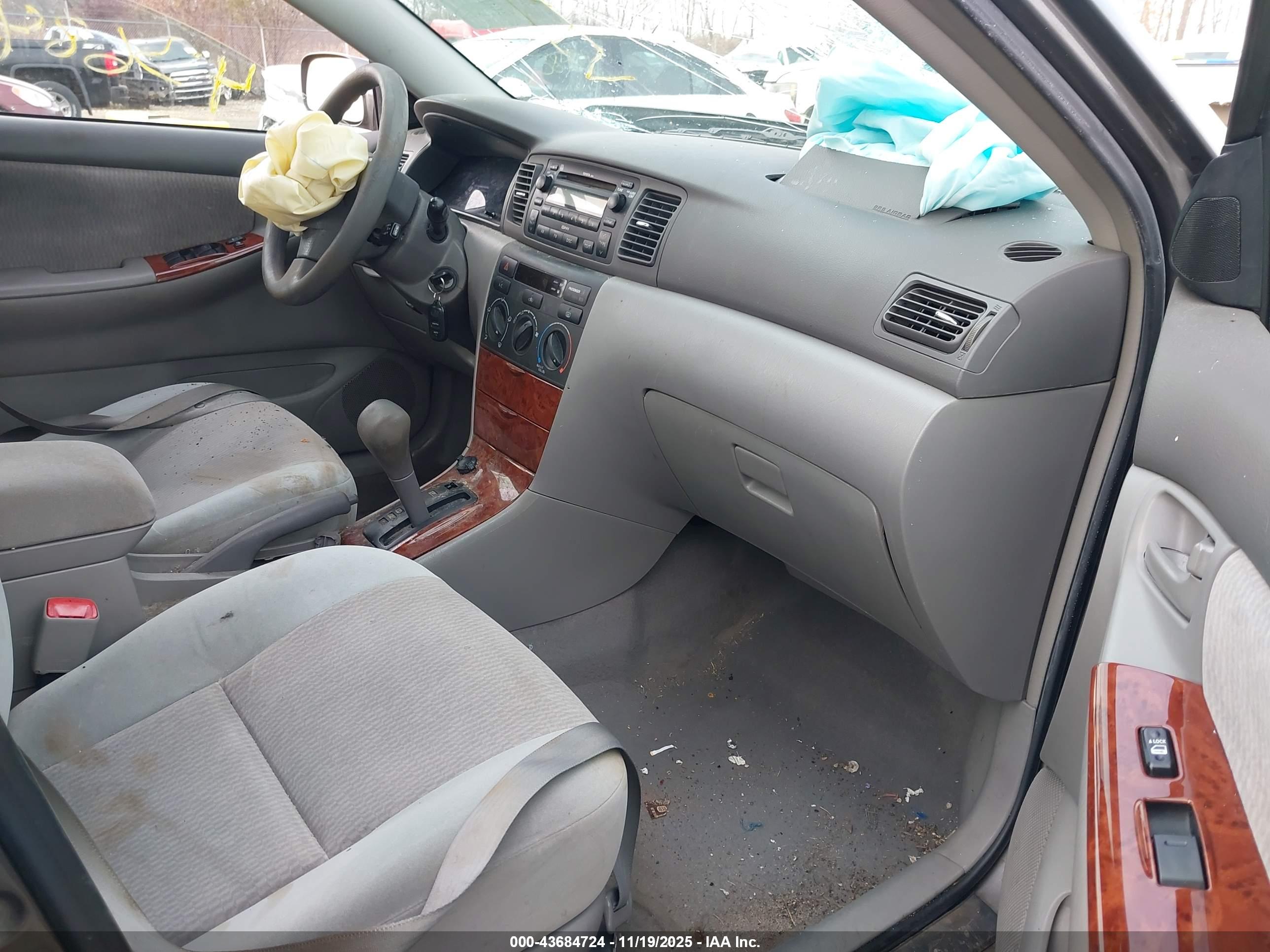 TOYOTA COROLLA image 5