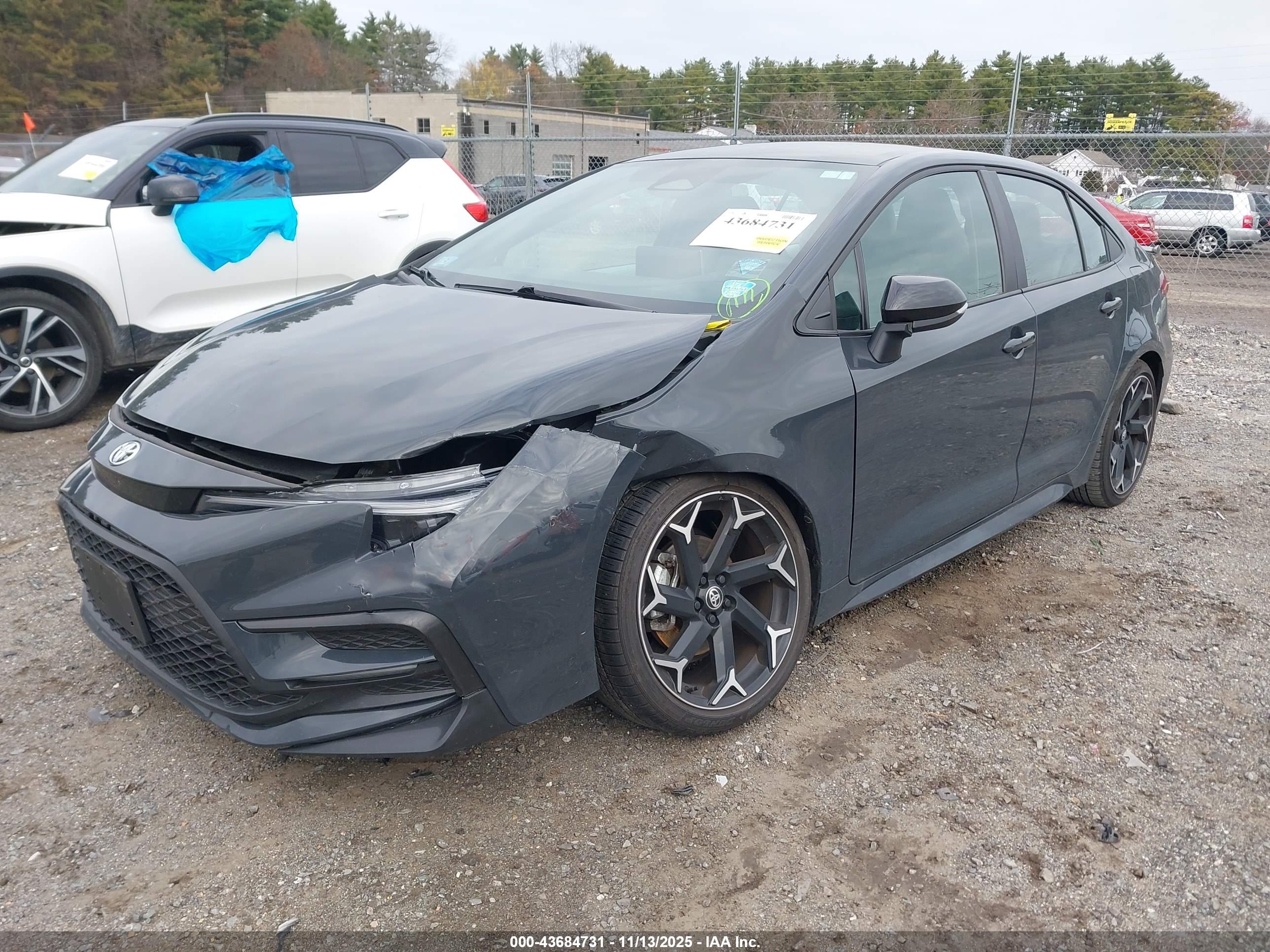 TOYOTA COROLLA image 2